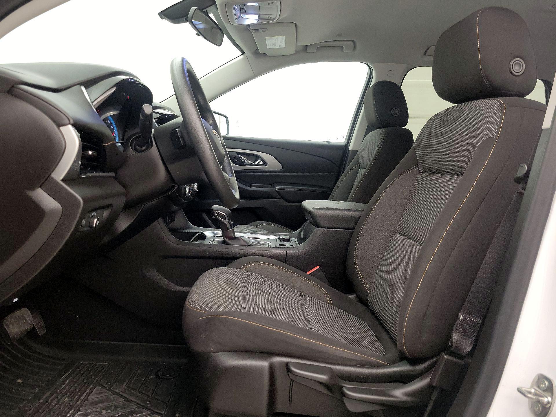 Thumbnail: 2021 Chevrolet Traverse - 11
