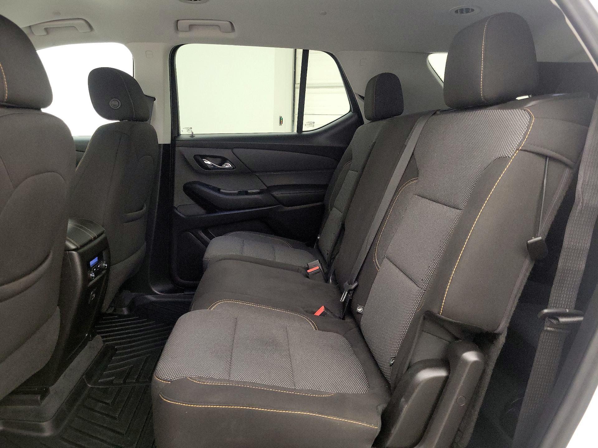 Thumbnail: 2021 Chevrolet Traverse - 19