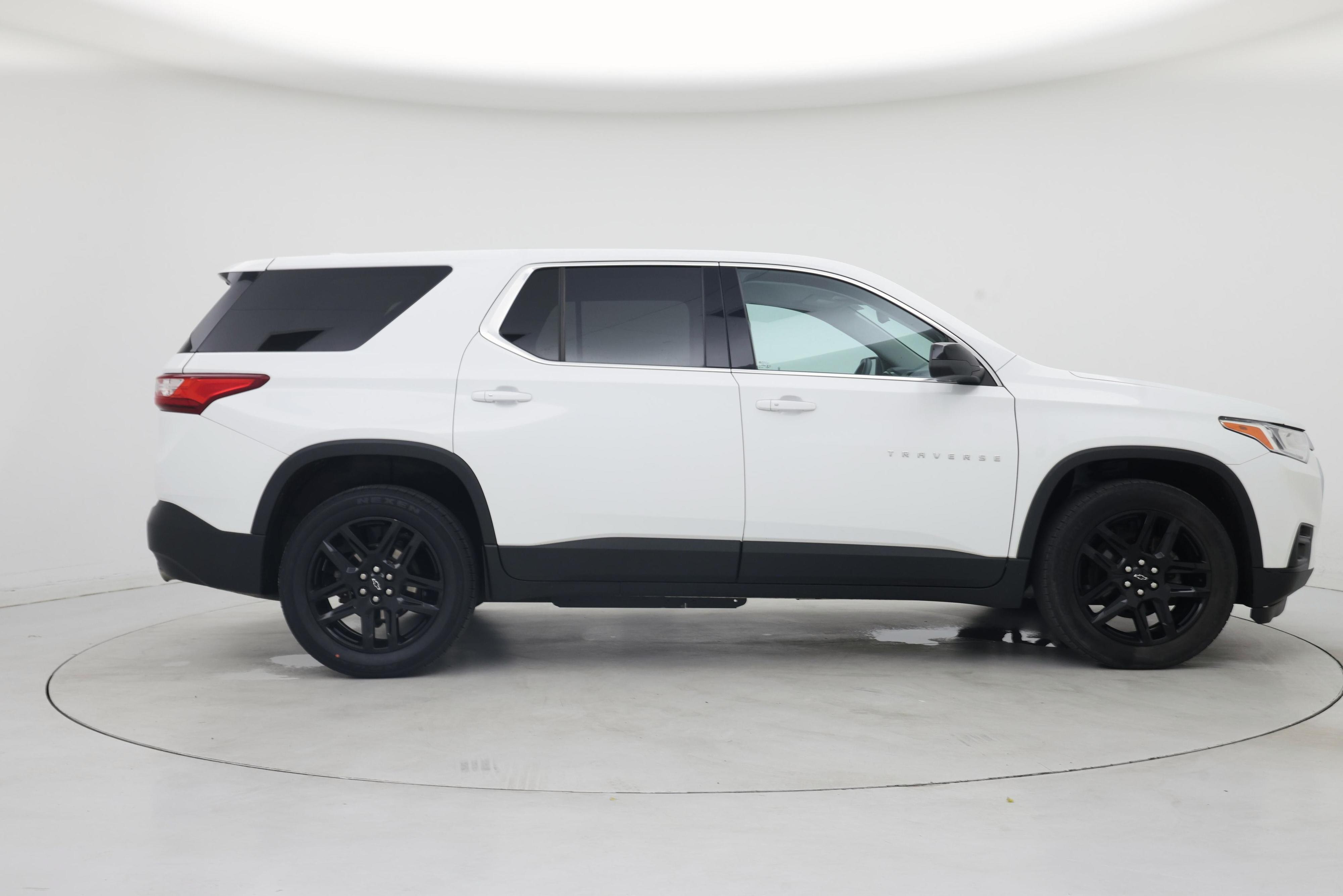 Thumbnail: 2021 Chevrolet Traverse - 7