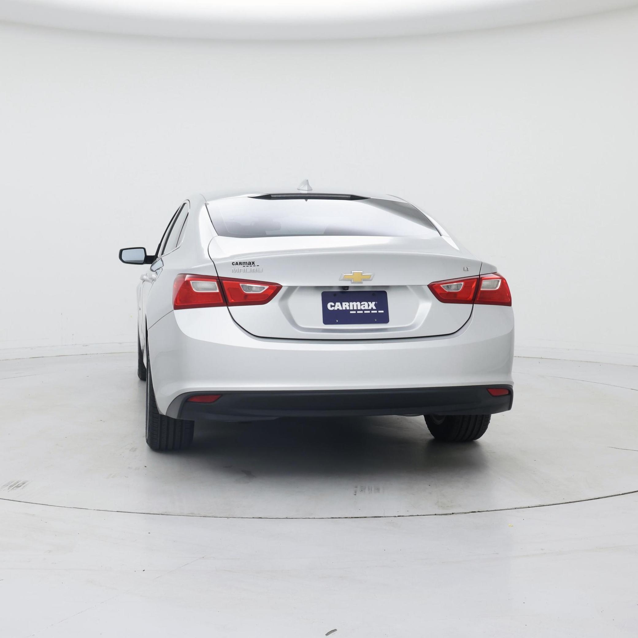 Thumbnail: 2018 Chevrolet Malibu - 6