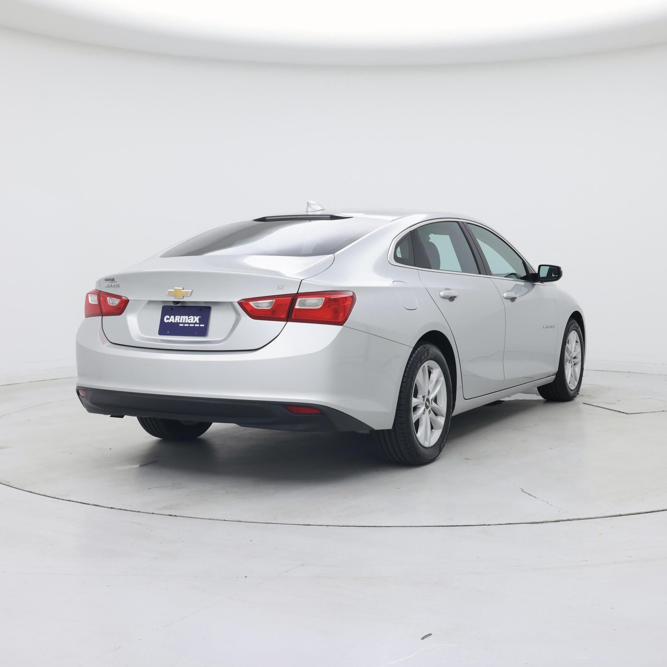 Thumbnail: 2018 Chevrolet Malibu - 8