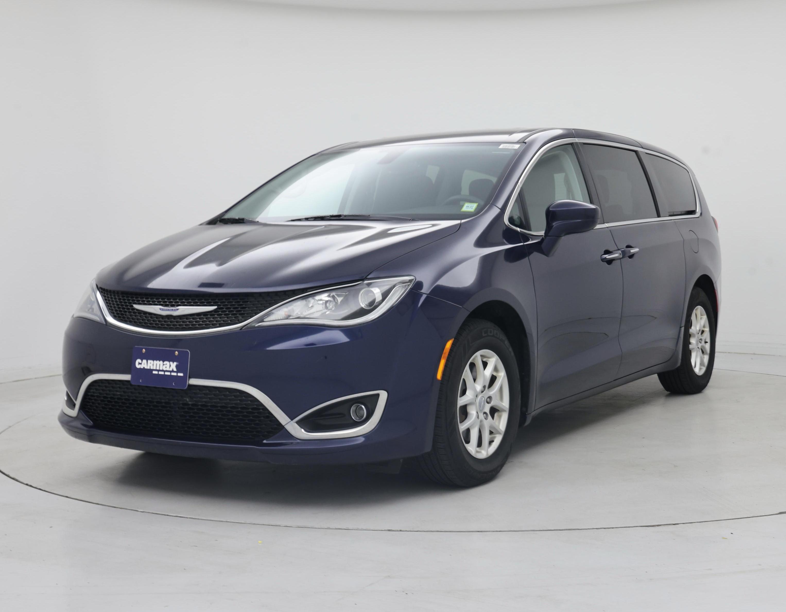 Thumbnail: 2020 Chrysler Pacifica - 4