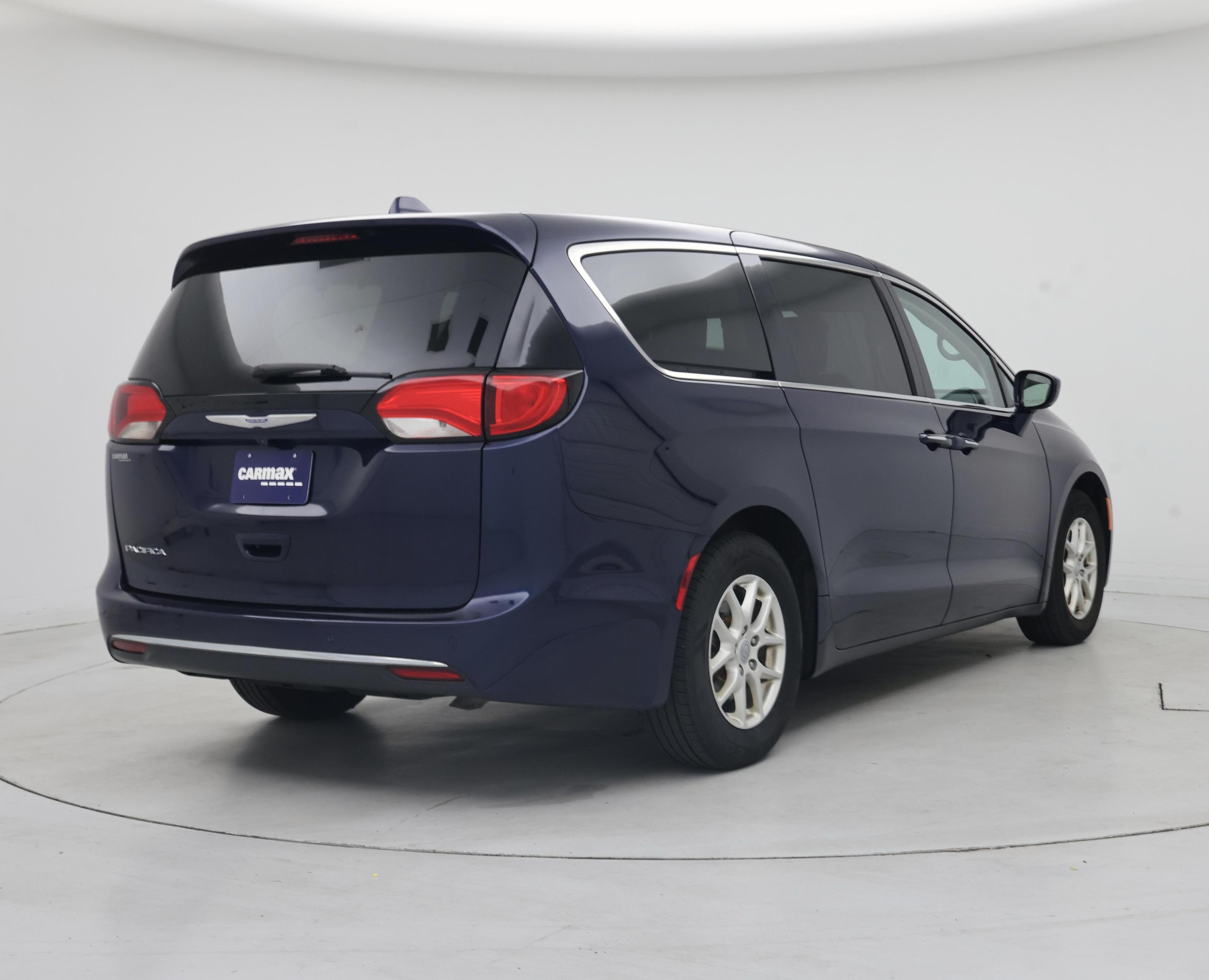 Thumbnail: 2020 Chrysler Pacifica - 8