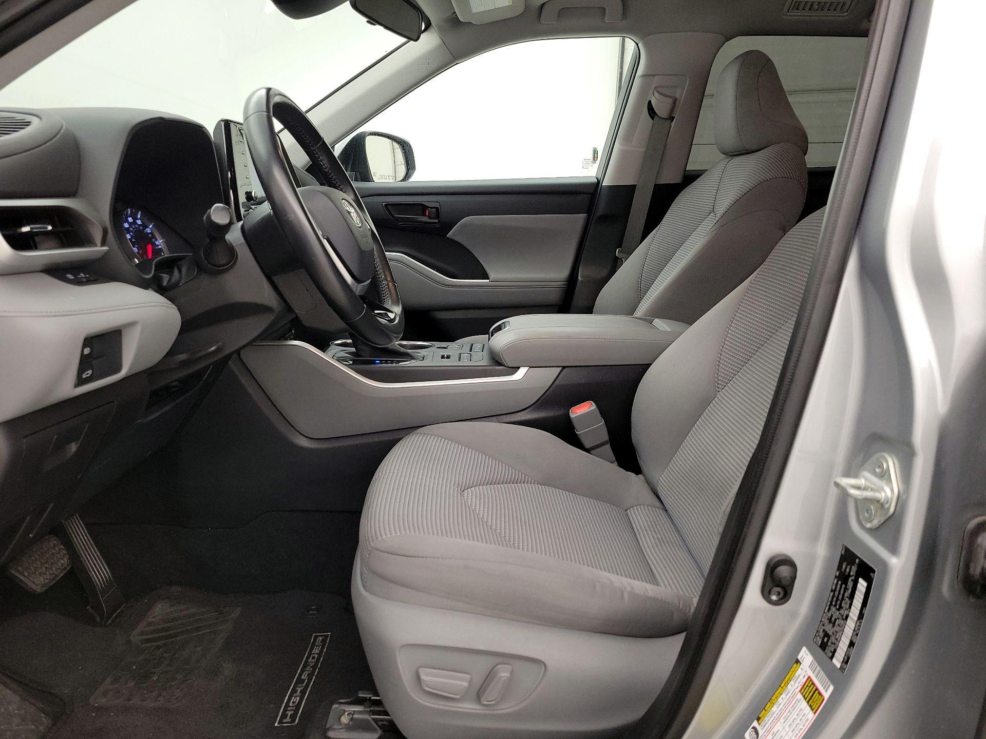 Thumbnail: 2021 Toyota Highlander - 11