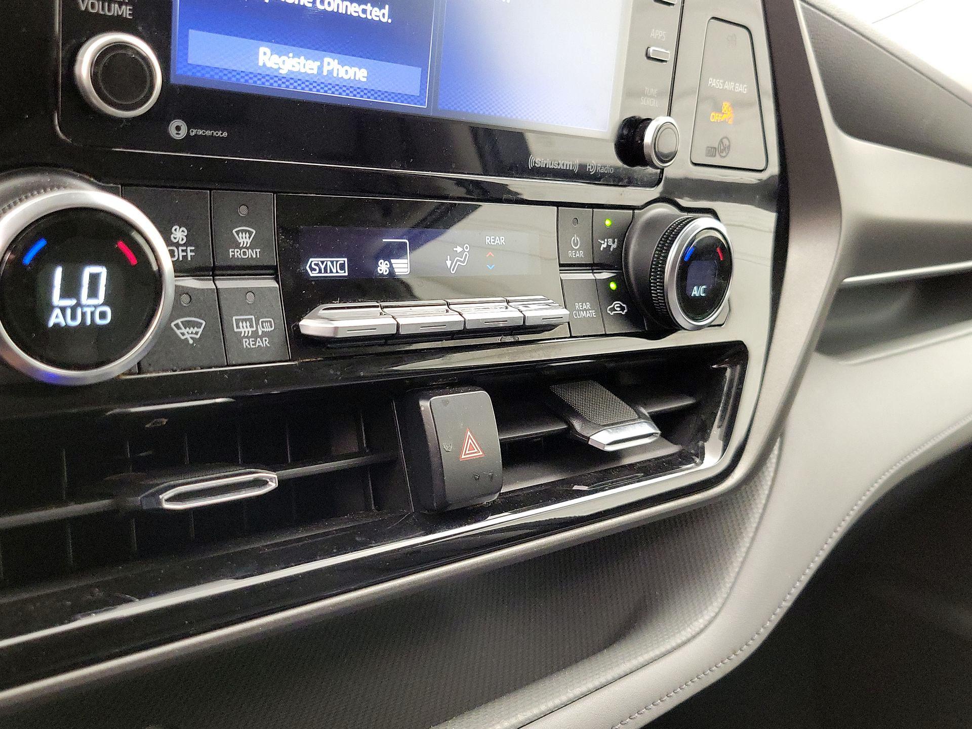 Thumbnail: 2021 Toyota Highlander - 16