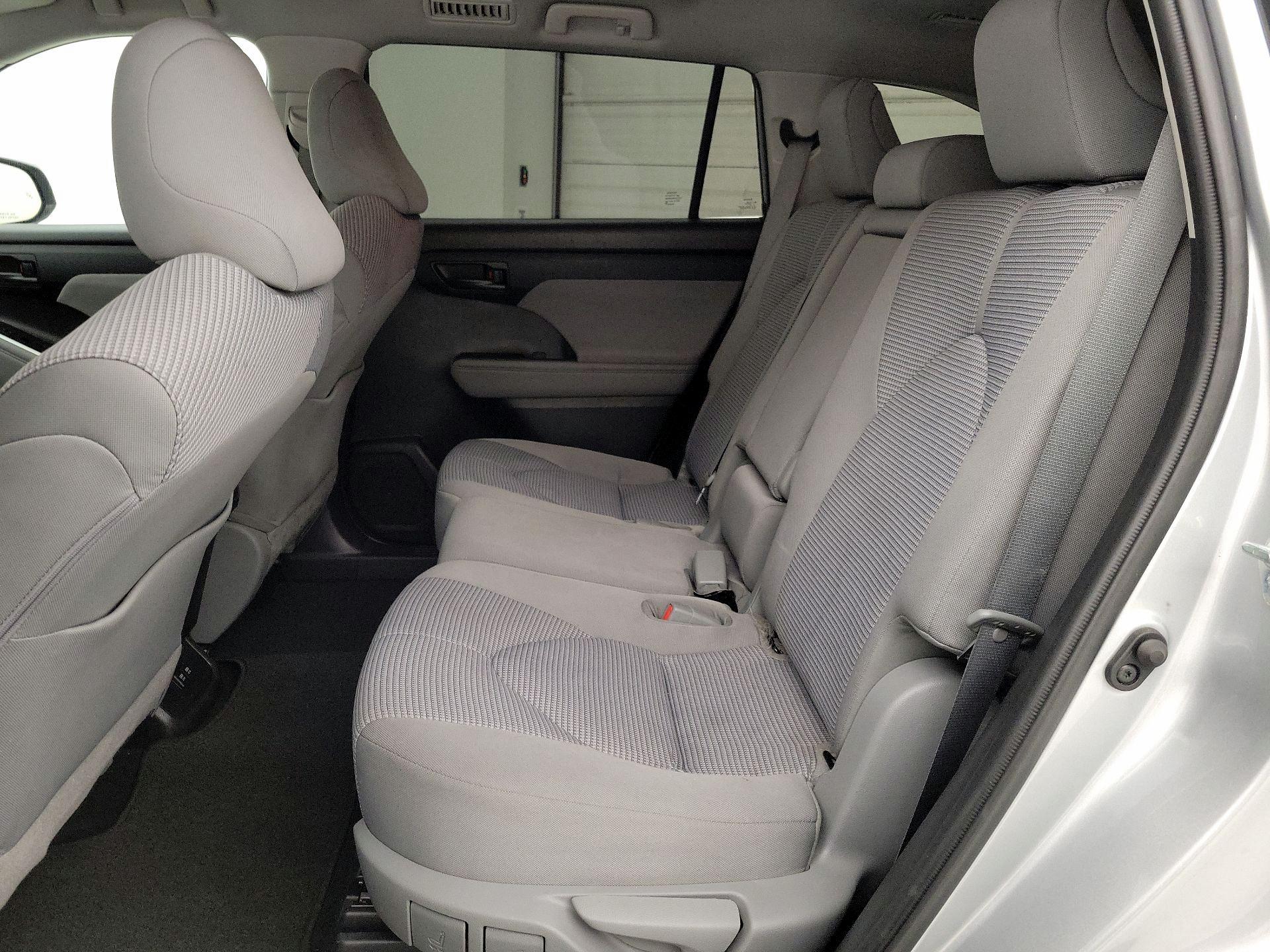 Thumbnail: 2021 Toyota Highlander - 19