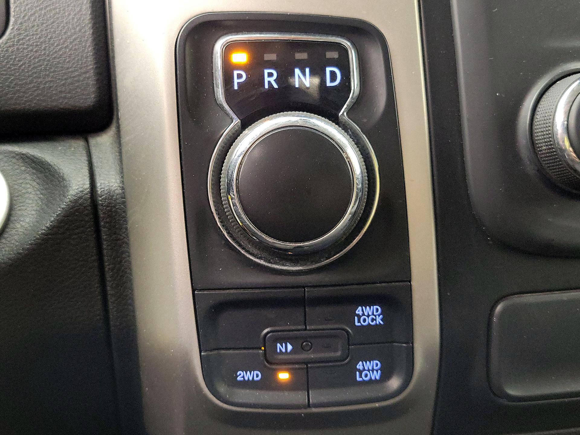 Thumbnail: 2020 RAM 1500 Classic - 17