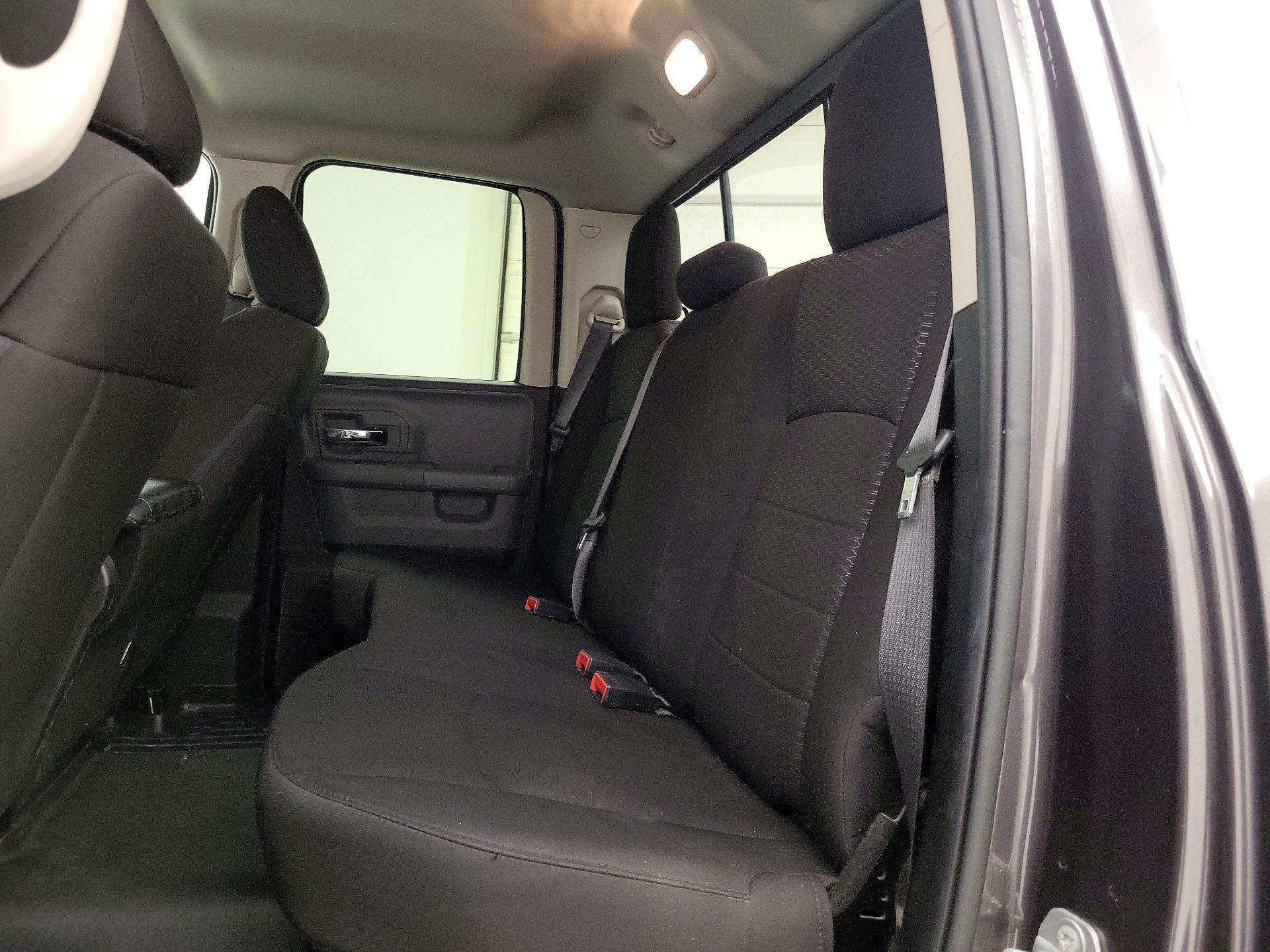 Thumbnail: 2020 RAM 1500 Classic - 19
