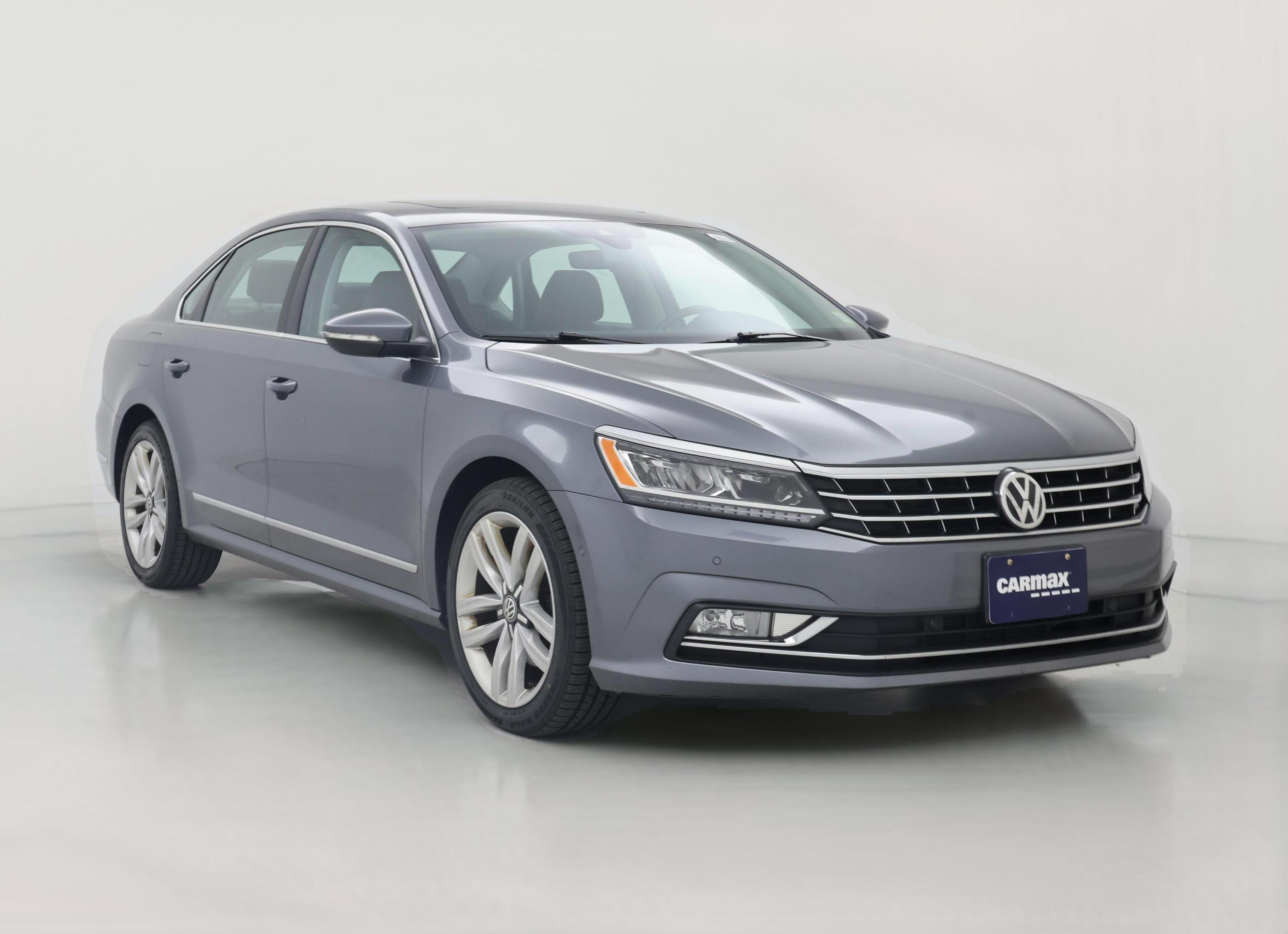 Thumbnail: 2017 Volkswagen Passat - 1