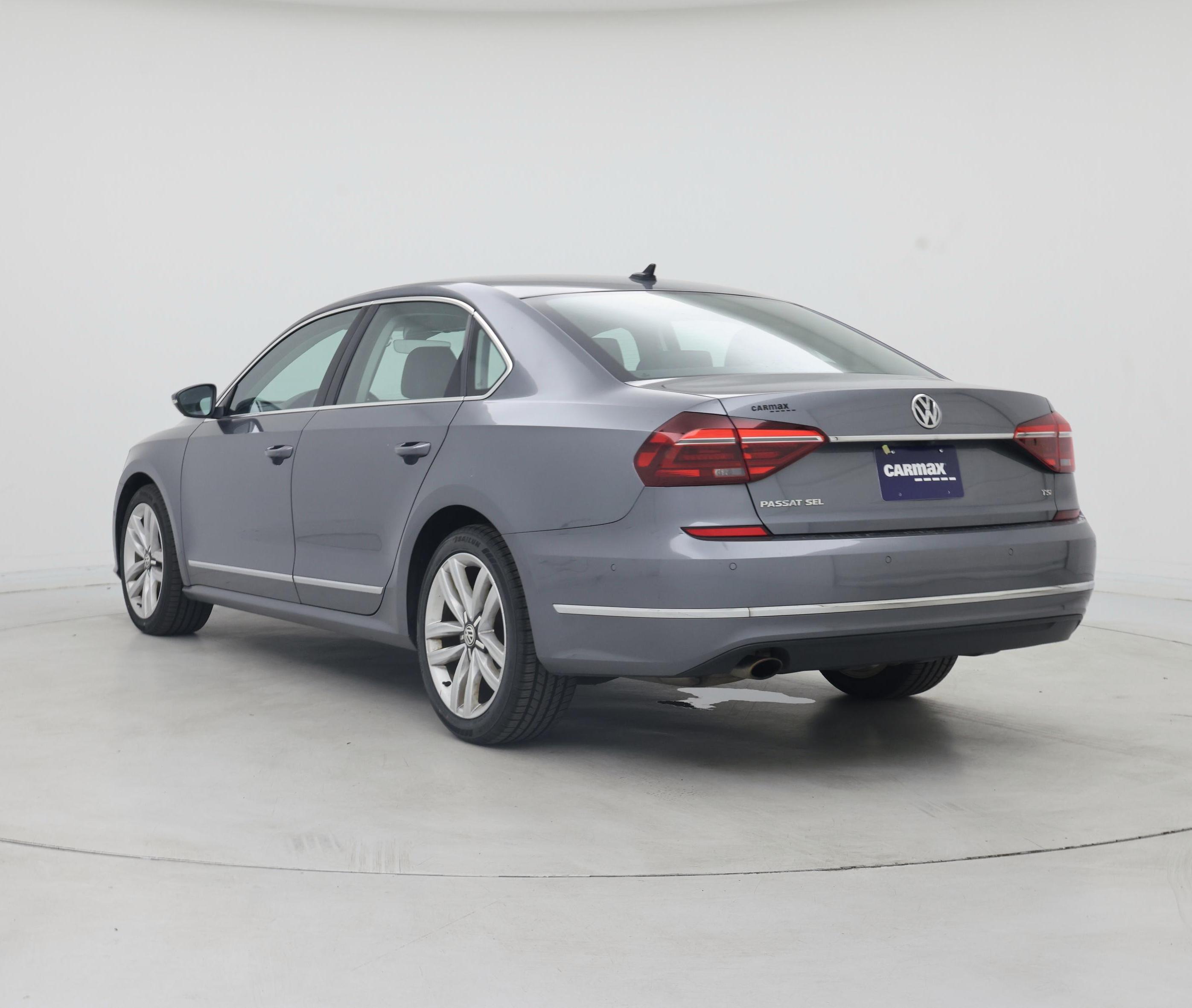 Thumbnail: 2017 Volkswagen Passat - 2