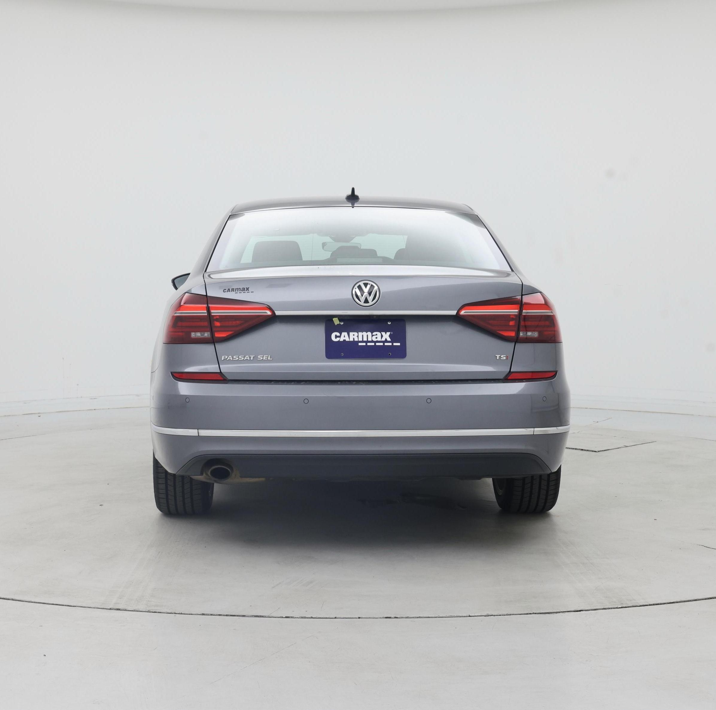 Thumbnail: 2017 Volkswagen Passat - 6