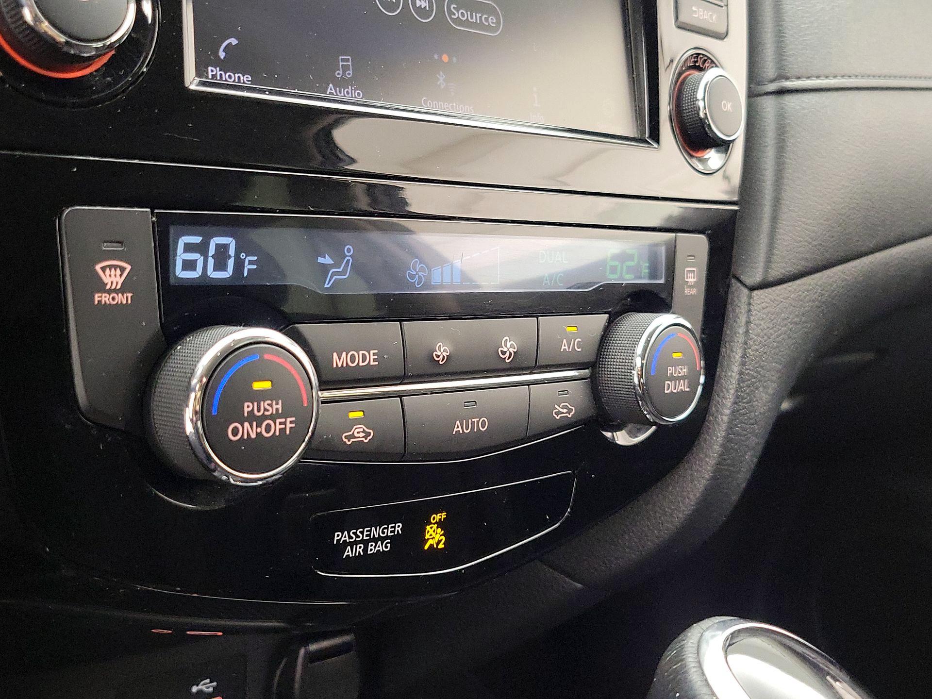 Thumbnail: 2018 Nissan Rogue - 16