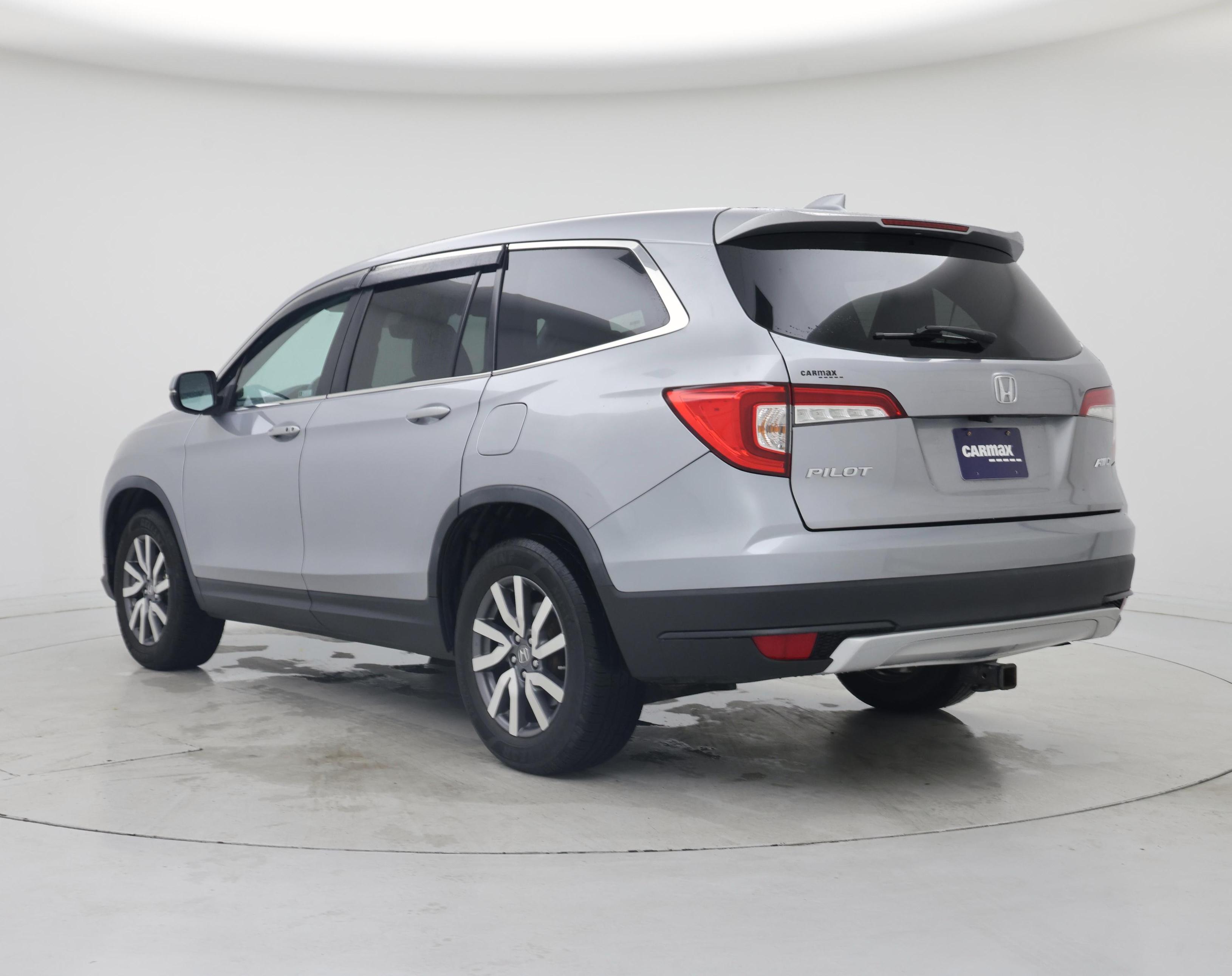 Thumbnail: 2019 Honda Pilot - 2