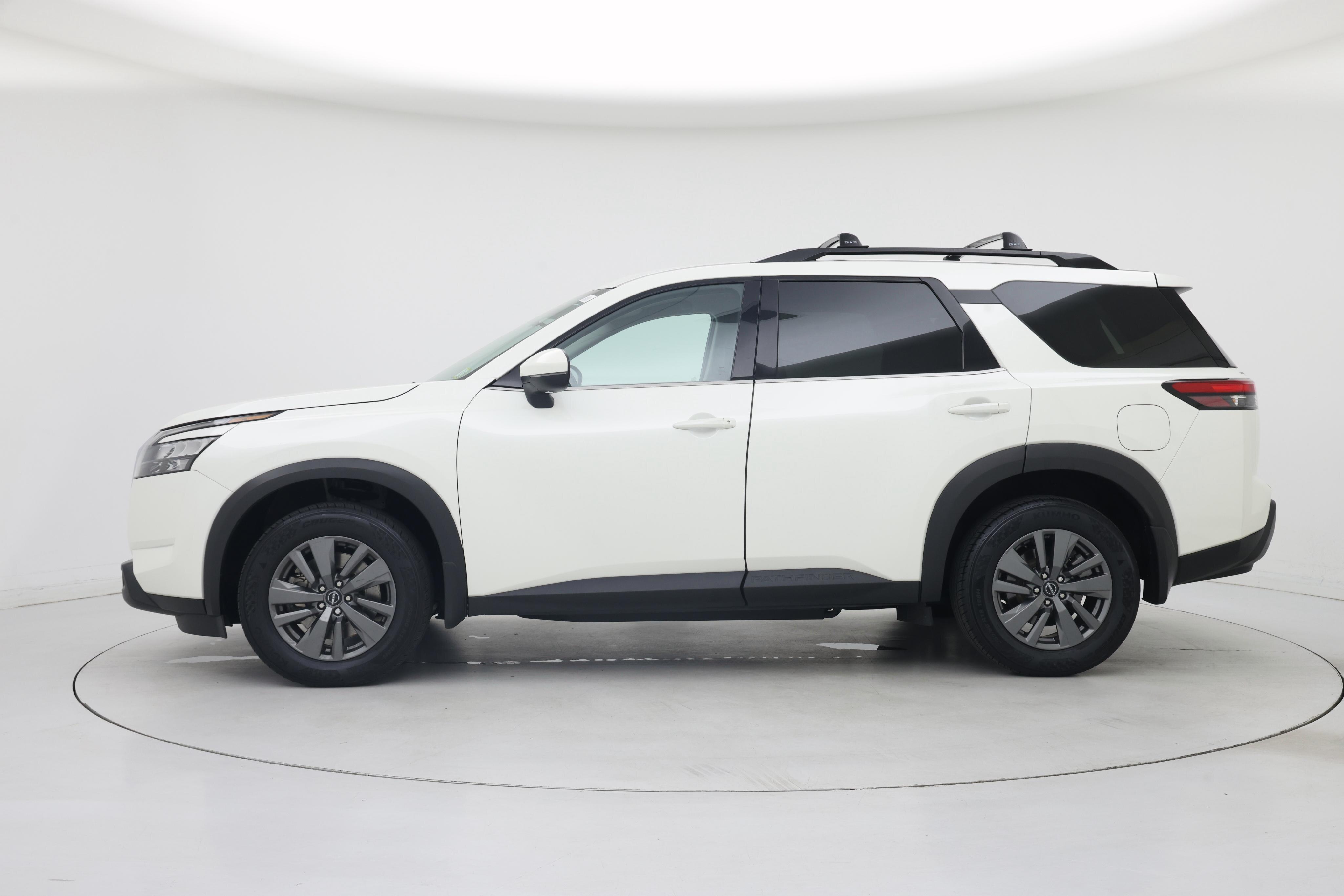 Thumbnail: 2024 Nissan Pathfinder - 3