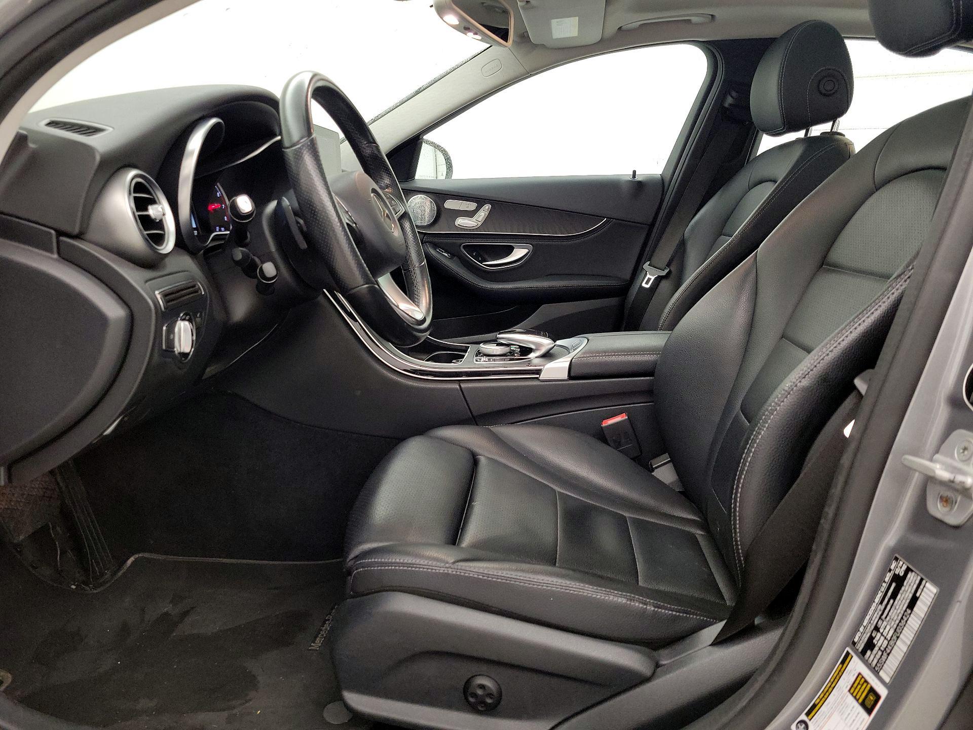 Thumbnail: 2015 Mercedes-Benz C-Class - 11