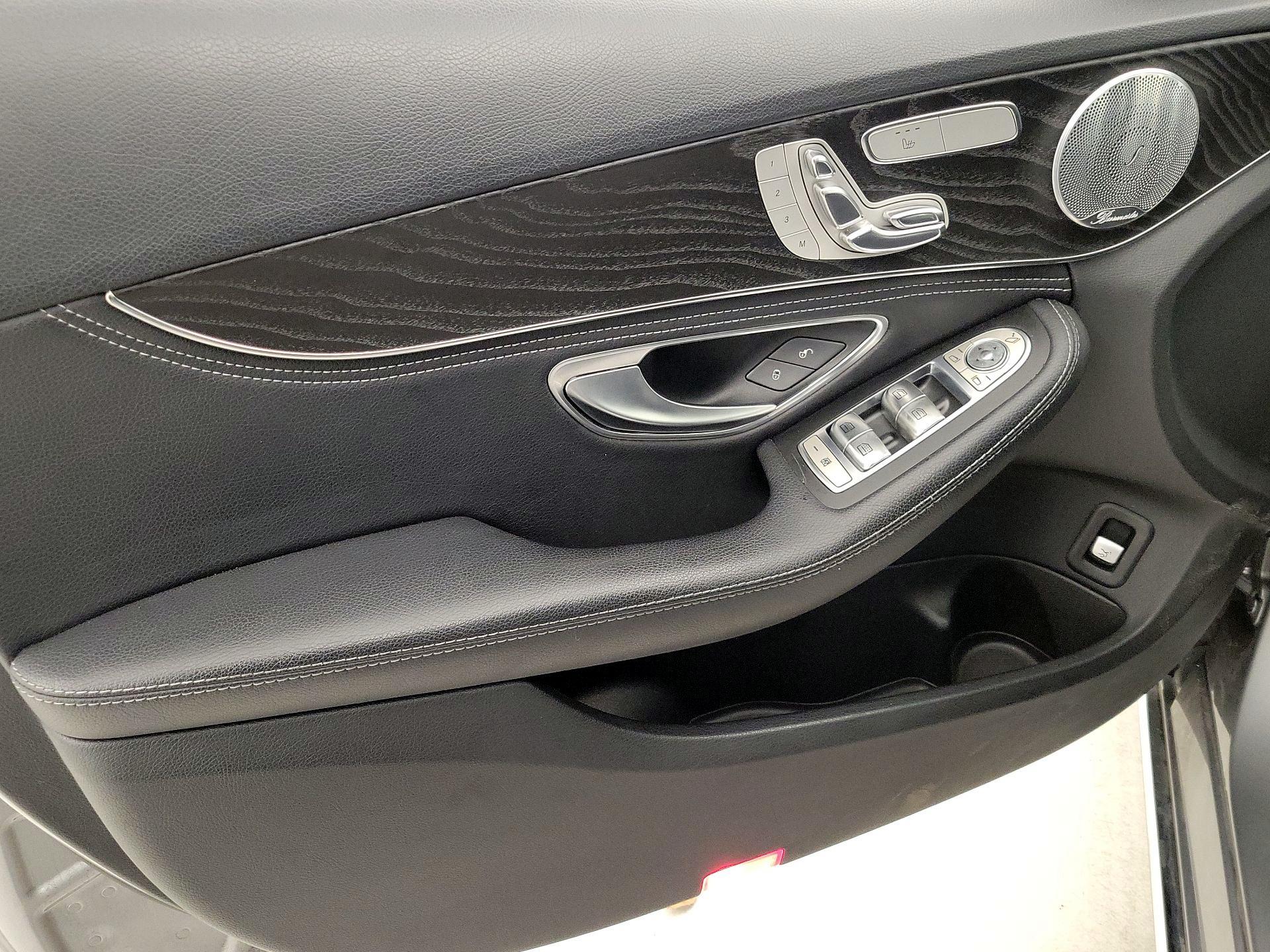 Thumbnail: 2015 Mercedes-Benz C-Class - 12