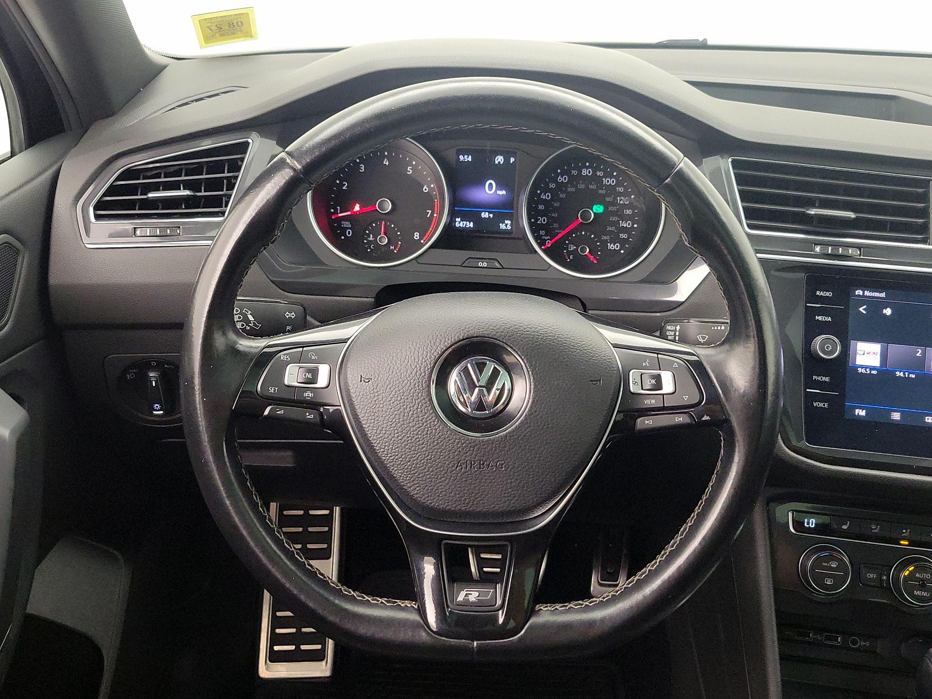 Thumbnail: 2020 Volkswagen Tiguan - 10
