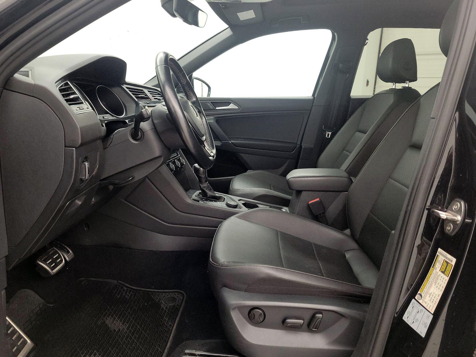Thumbnail: 2020 Volkswagen Tiguan - 11