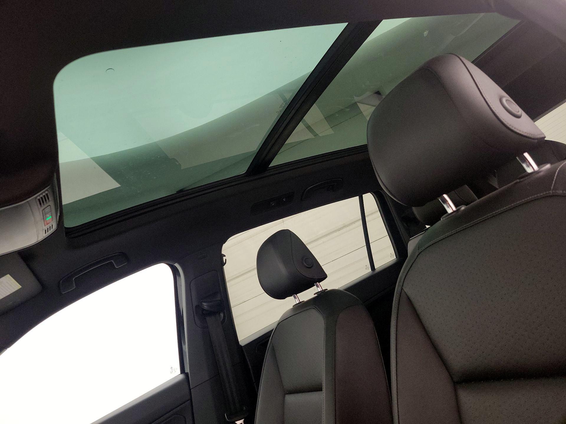 Thumbnail: 2020 Volkswagen Tiguan - 19