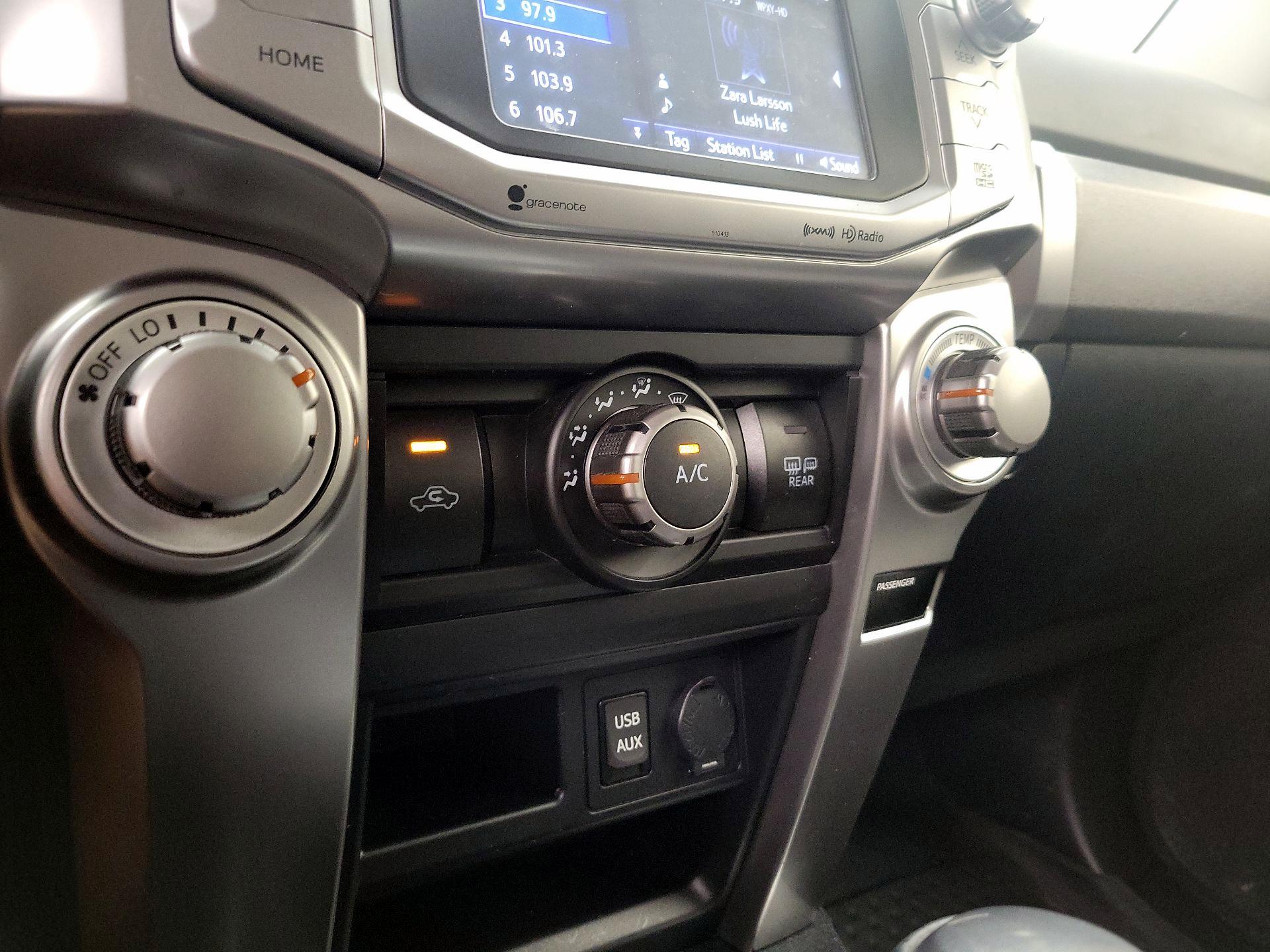 Thumbnail: 2019 Toyota 4Runner - 17