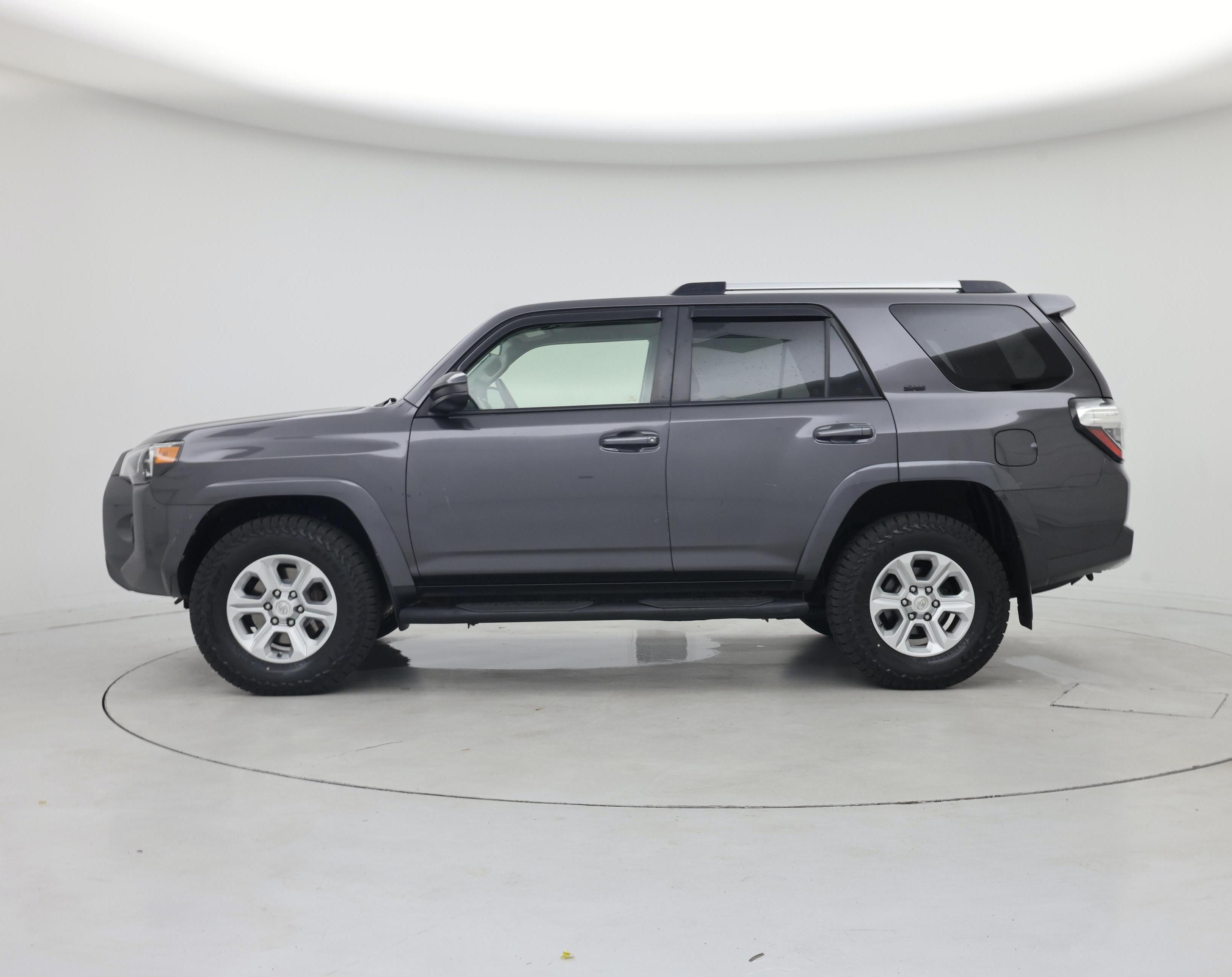 Thumbnail: 2019 Toyota 4Runner - 3