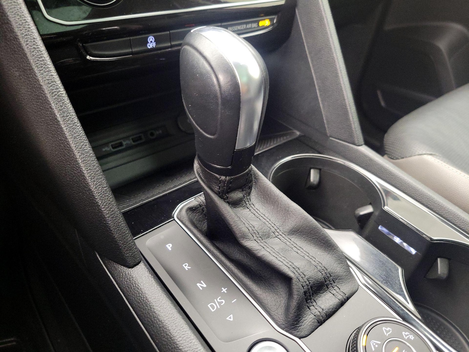 2021 Volkswagen Atlas SEL Premium - Photo 19