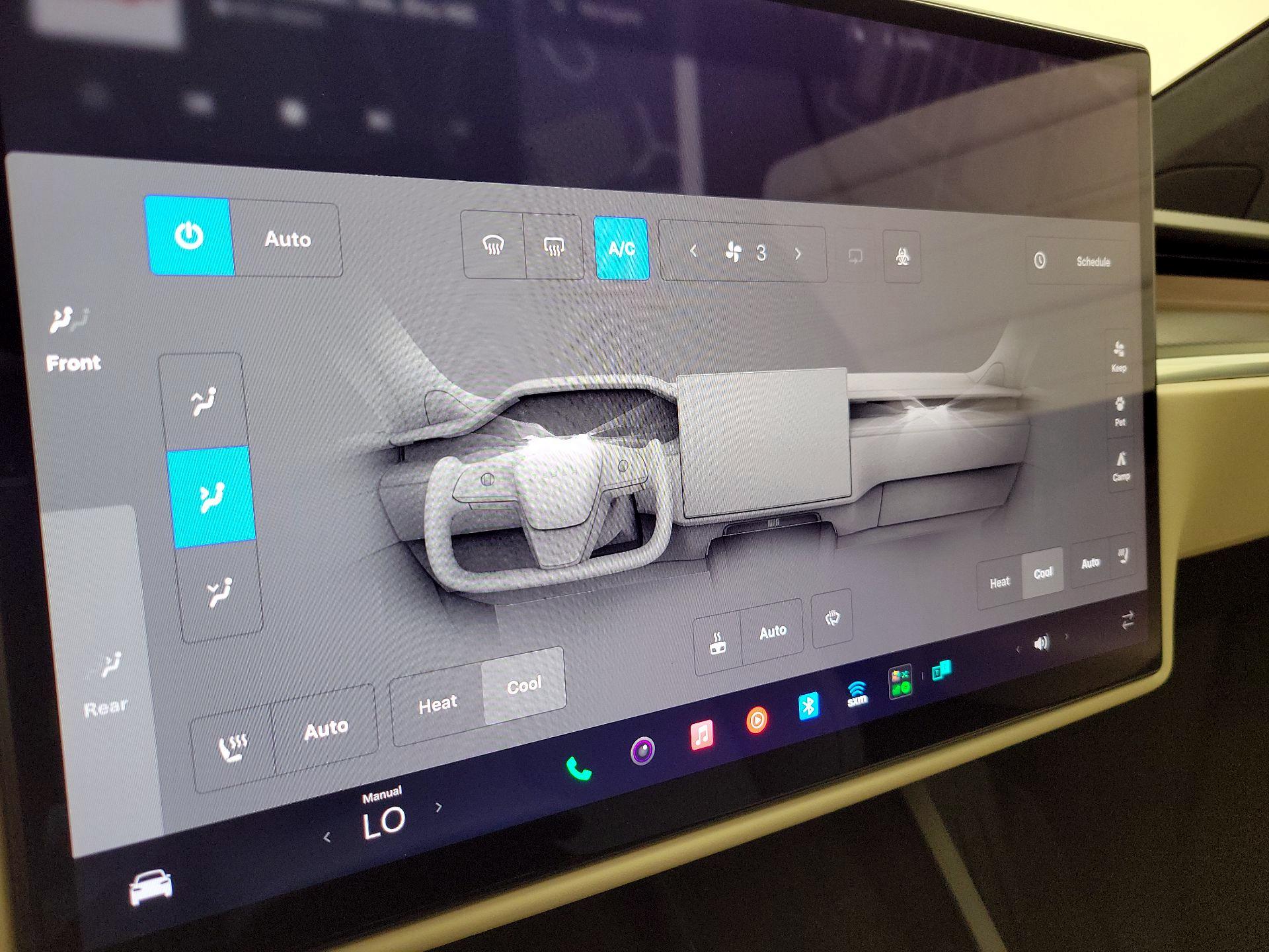 Thumbnail: 2022 Tesla Model X - 16