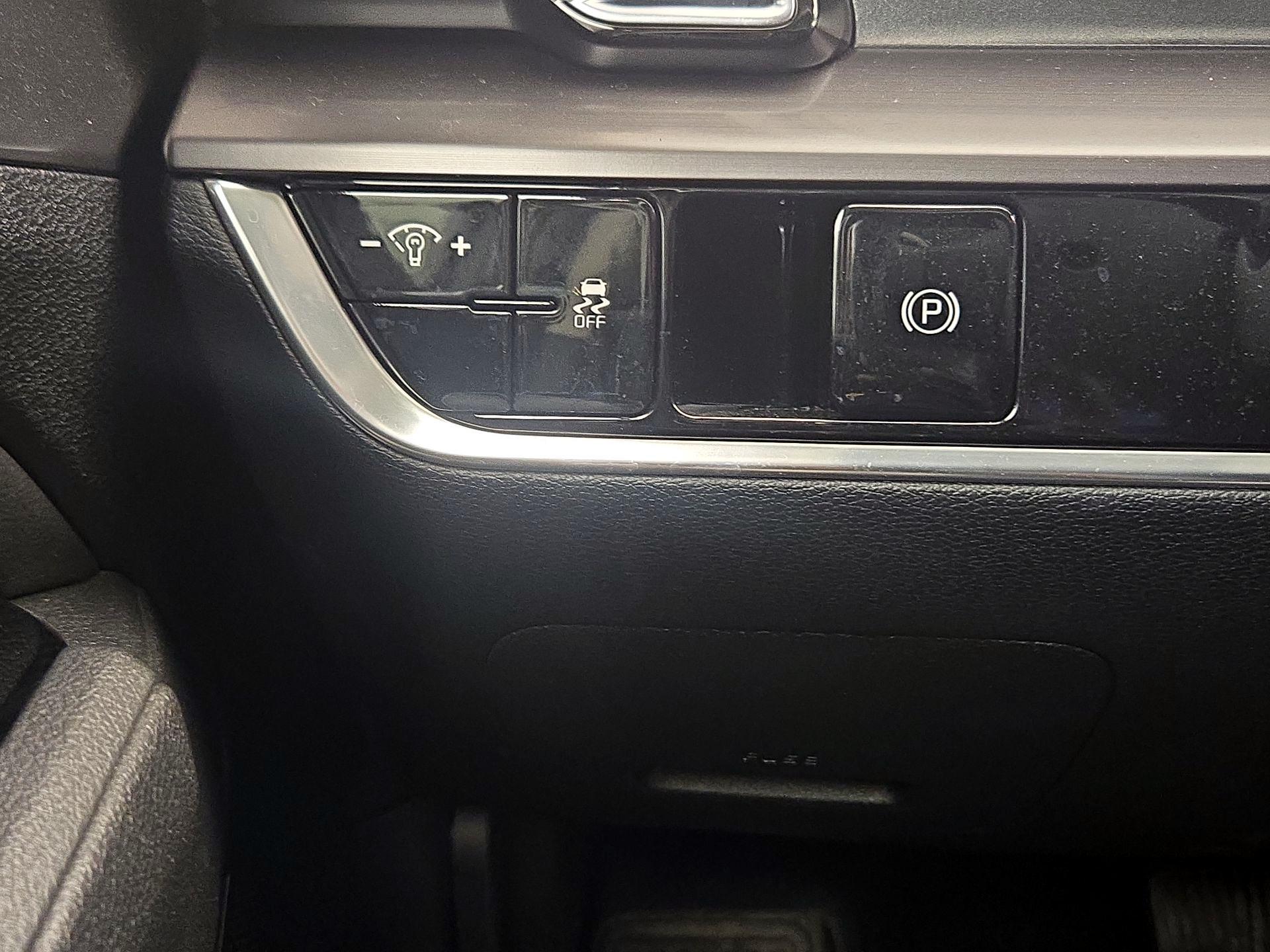 Thumbnail: 2023 Kia Sportage - 13