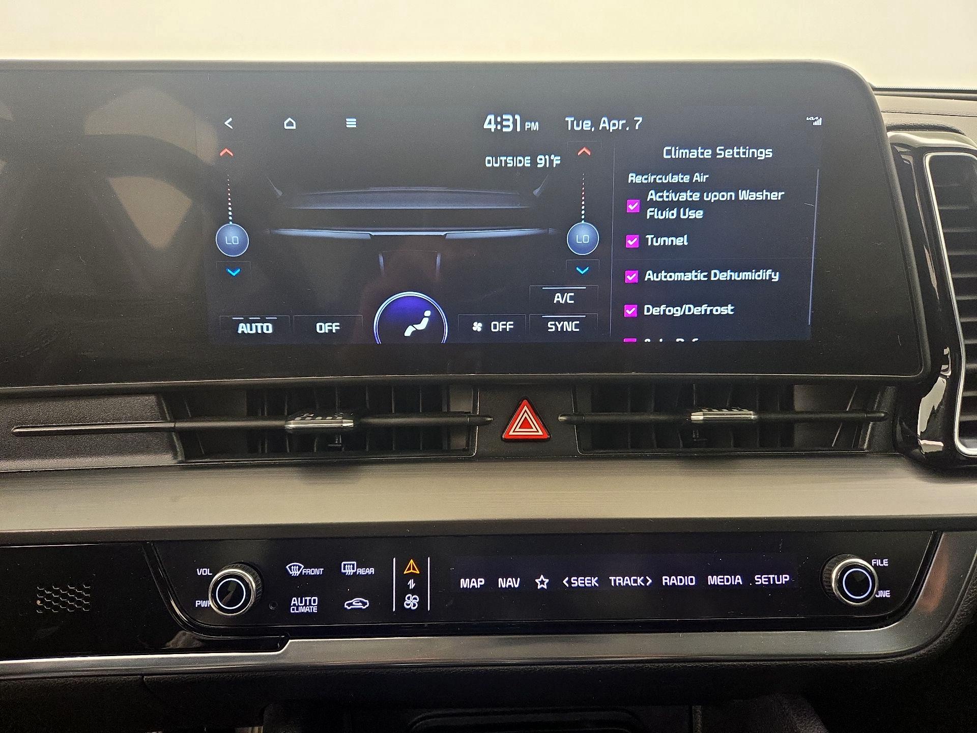 Thumbnail: 2023 Kia Sportage - 17