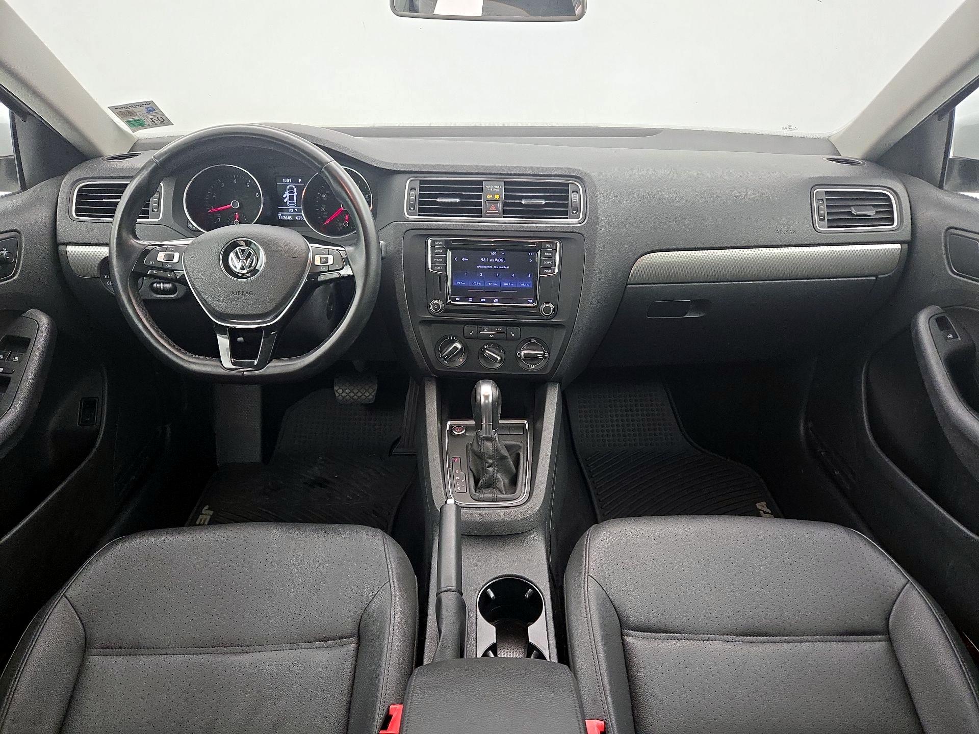 Thumbnail: 2017 Volkswagen Jetta - 9