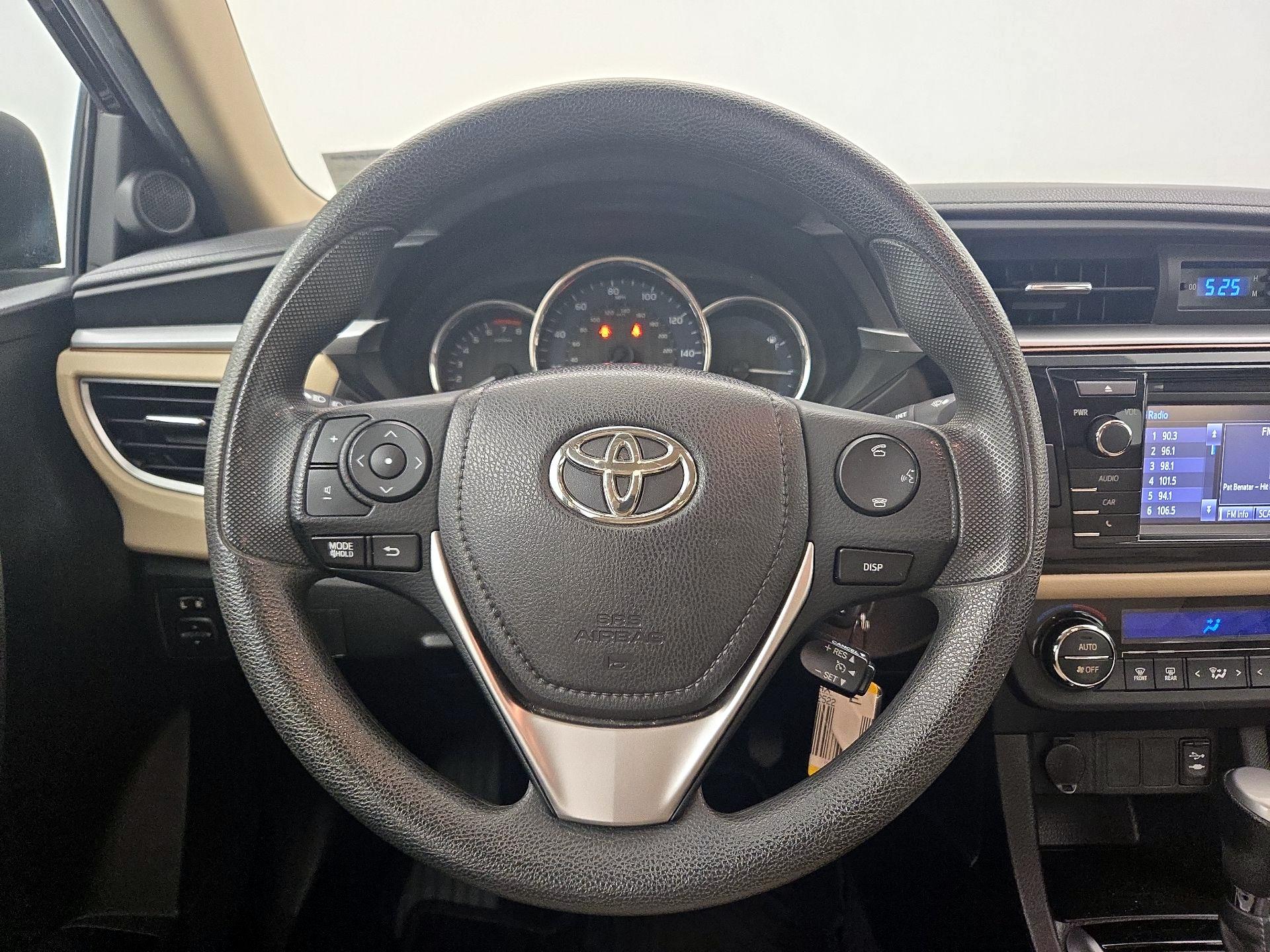 Thumbnail: 2015 Toyota Corolla - 10