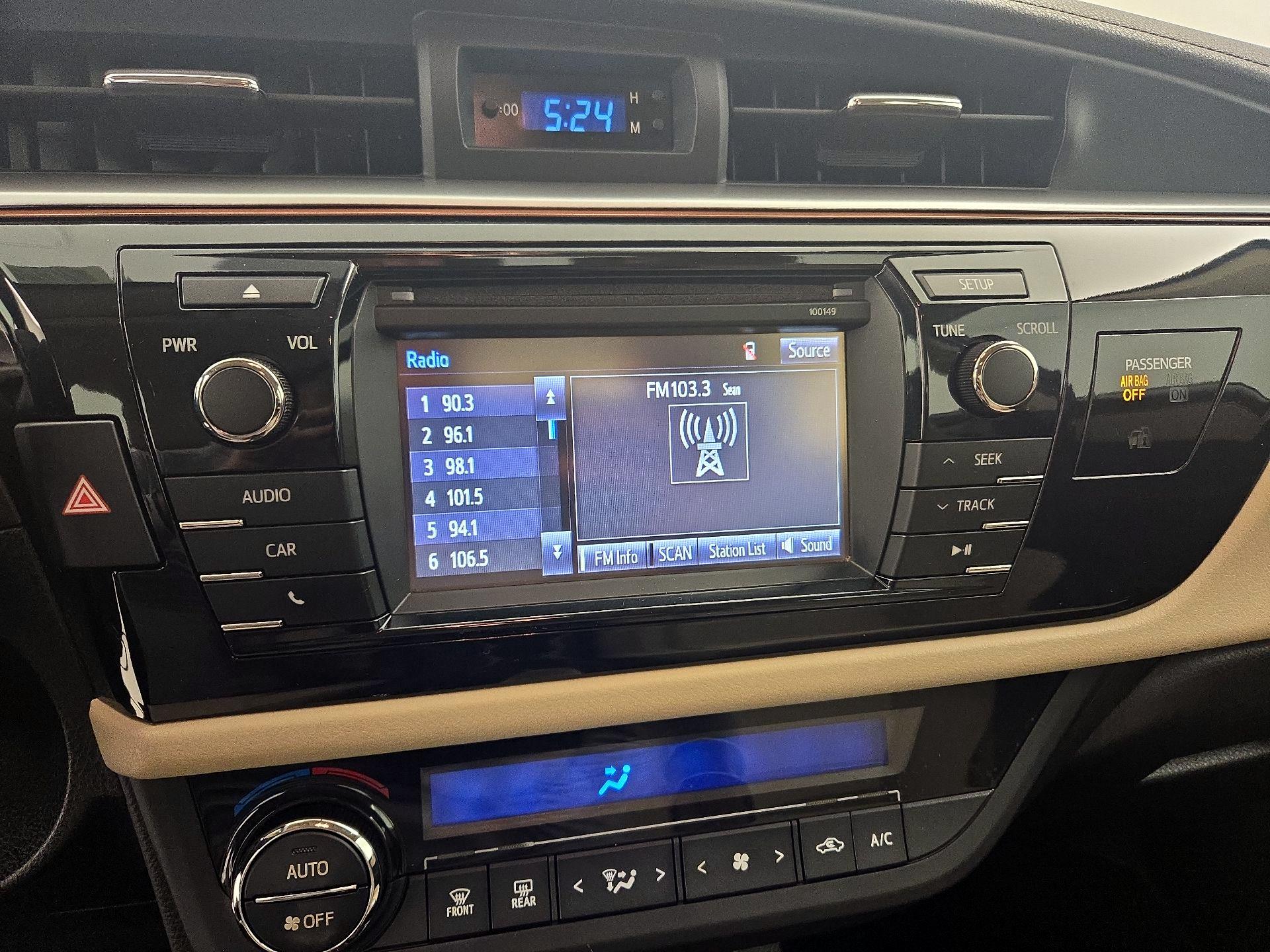 Thumbnail: 2015 Toyota Corolla - 15