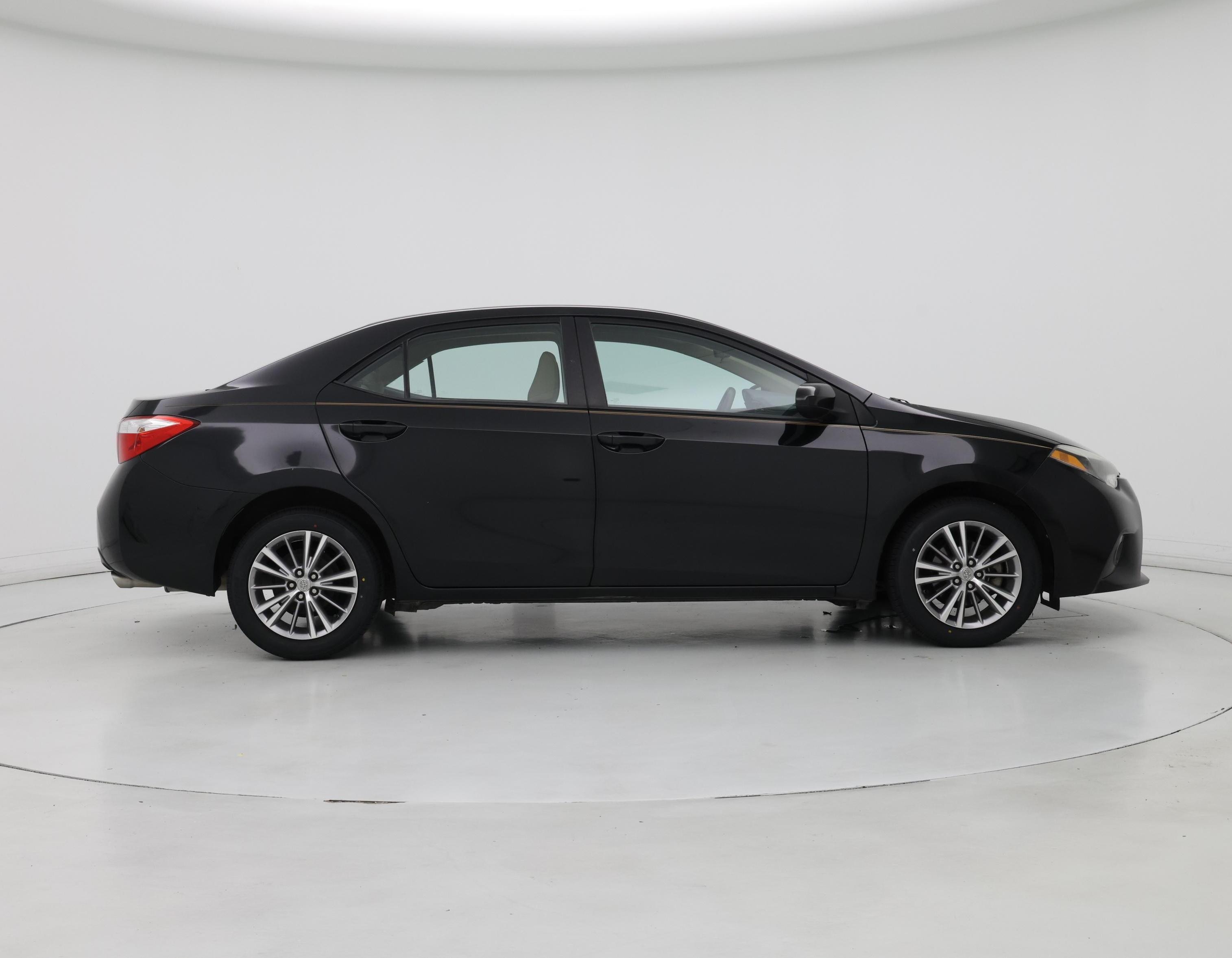 Thumbnail: 2015 Toyota Corolla - 7