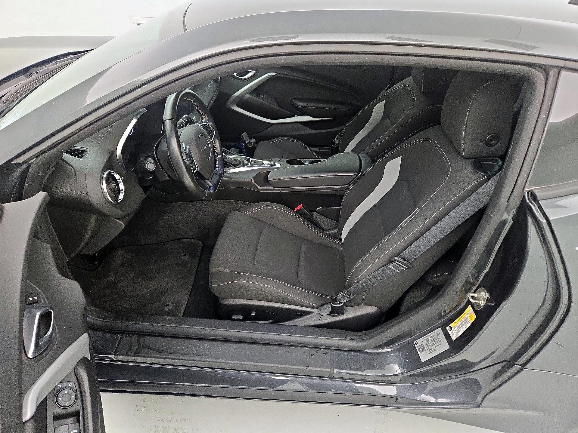 Thumbnail: 2018 Chevrolet Camaro - 11