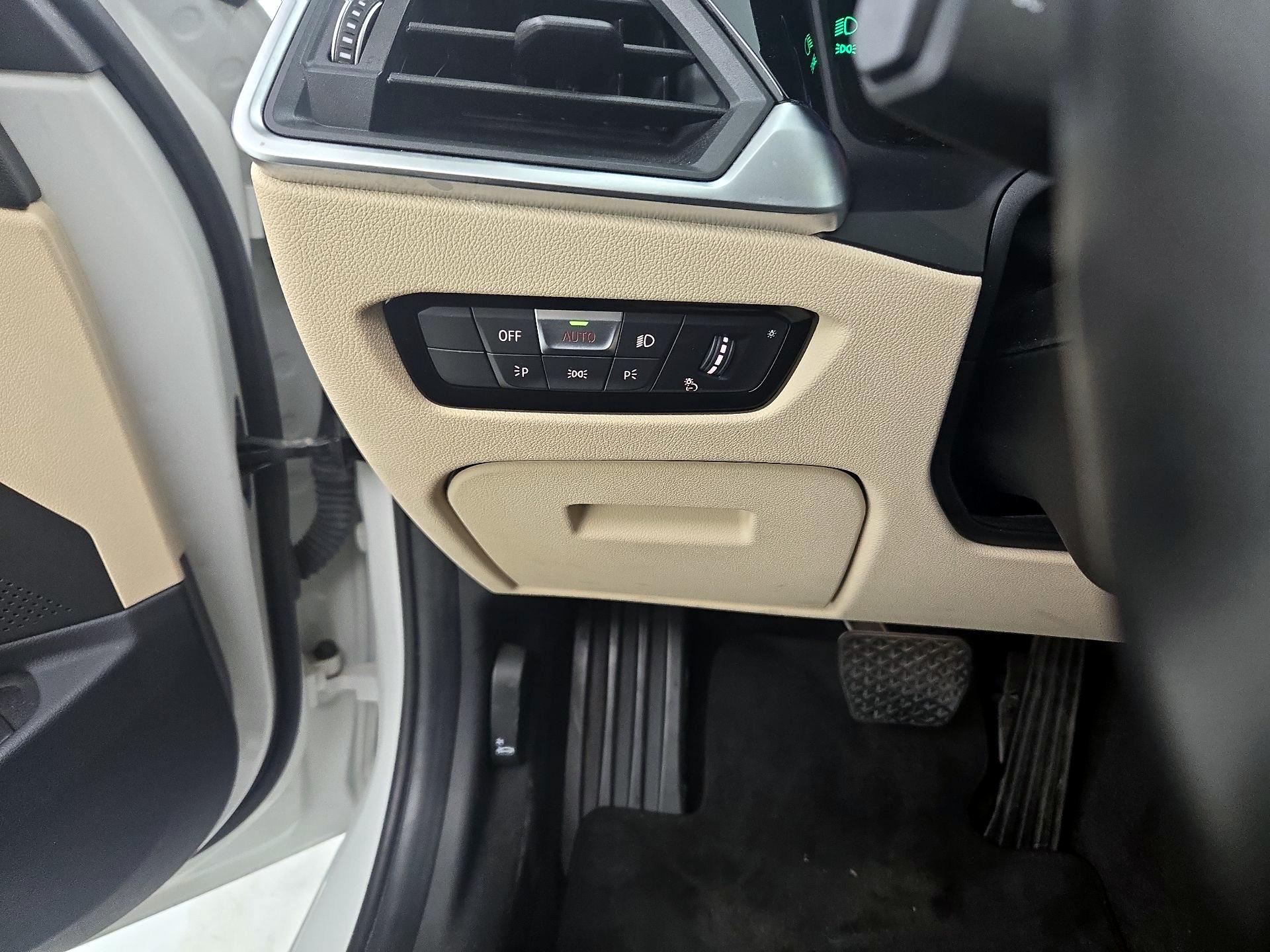 Thumbnail: 2019 BMW 3 Series - 13