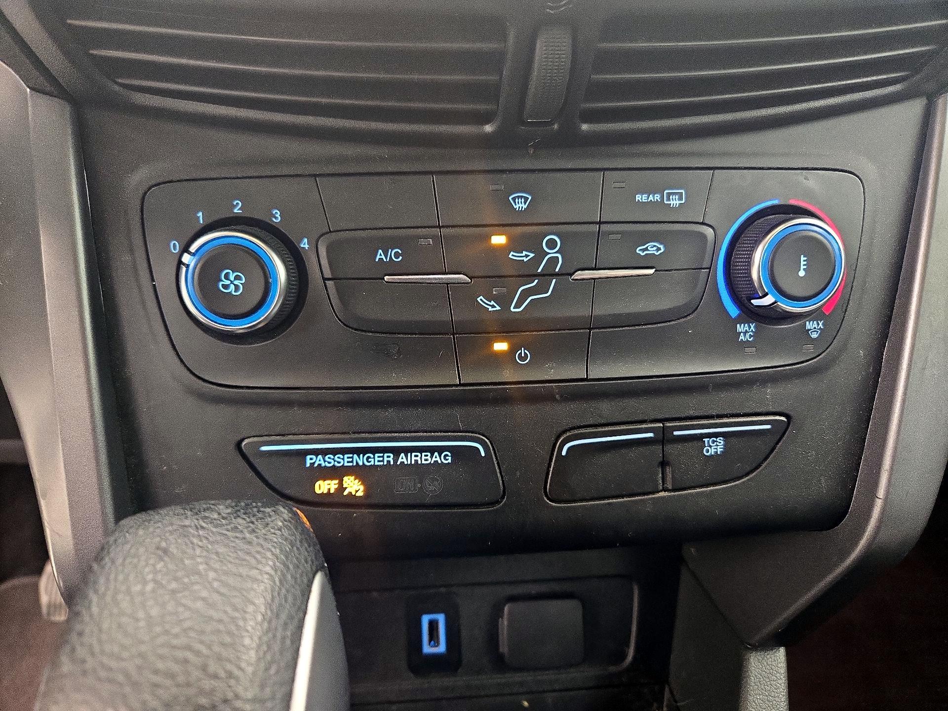 Thumbnail: 2017 Ford Escape - 16