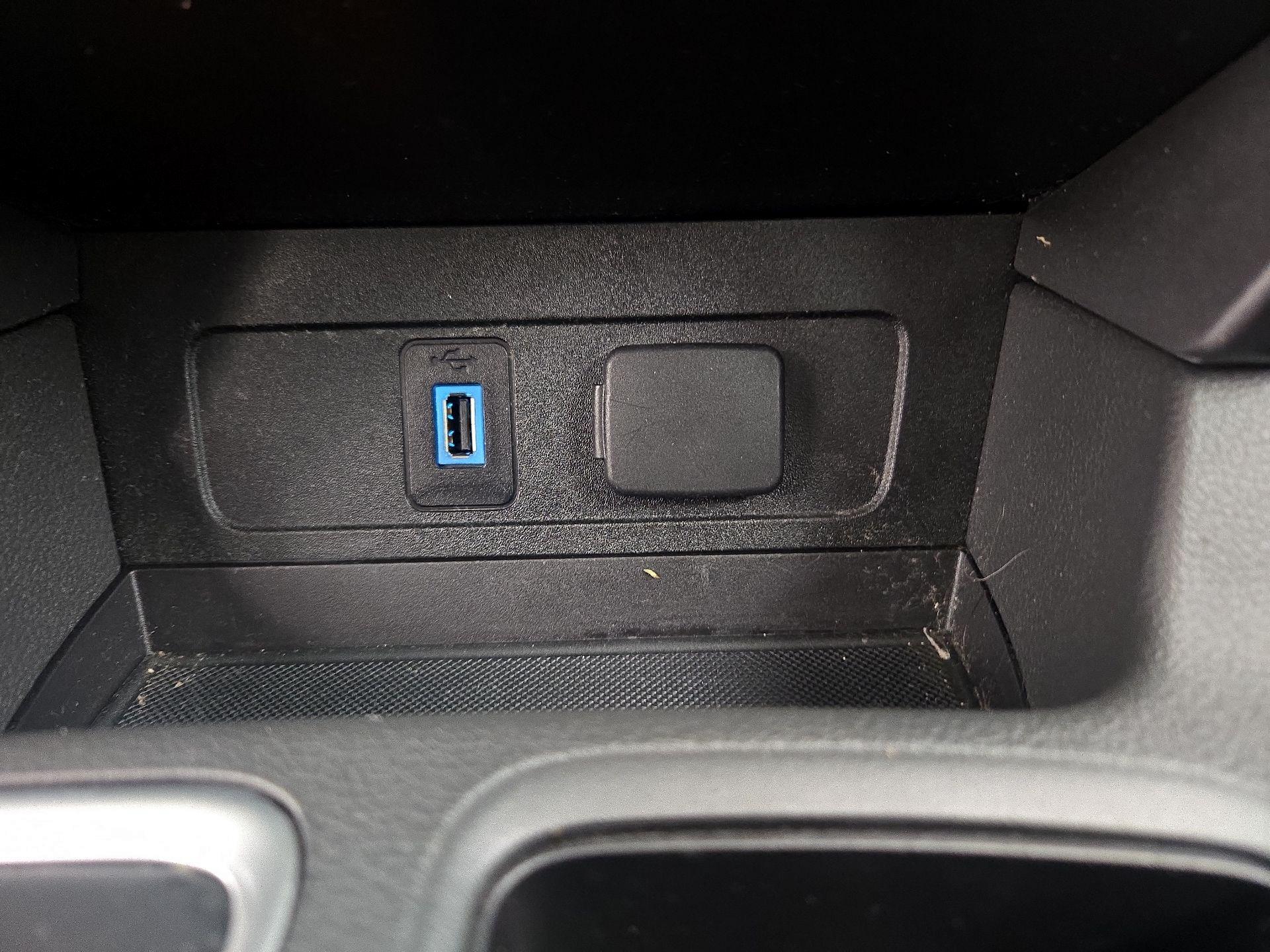 Thumbnail: 2017 Ford Escape - 18