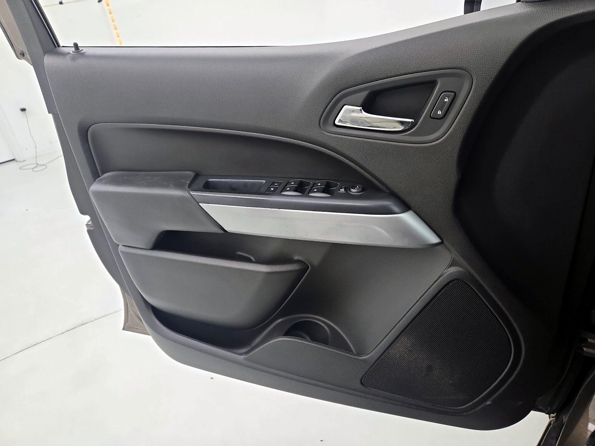 Thumbnail: 2016 Chevrolet Colorado - 12