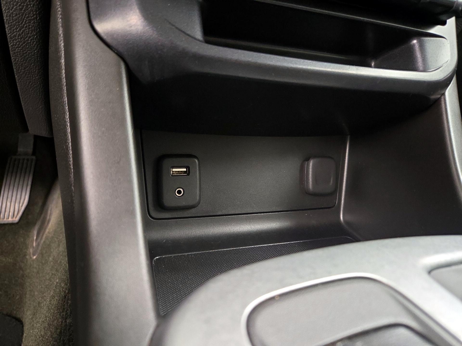 Thumbnail: 2016 Chevrolet Colorado - 19