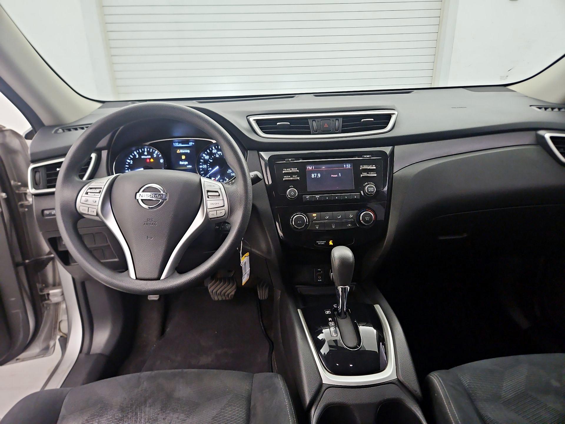 Thumbnail: 2016 Nissan Rogue - 9