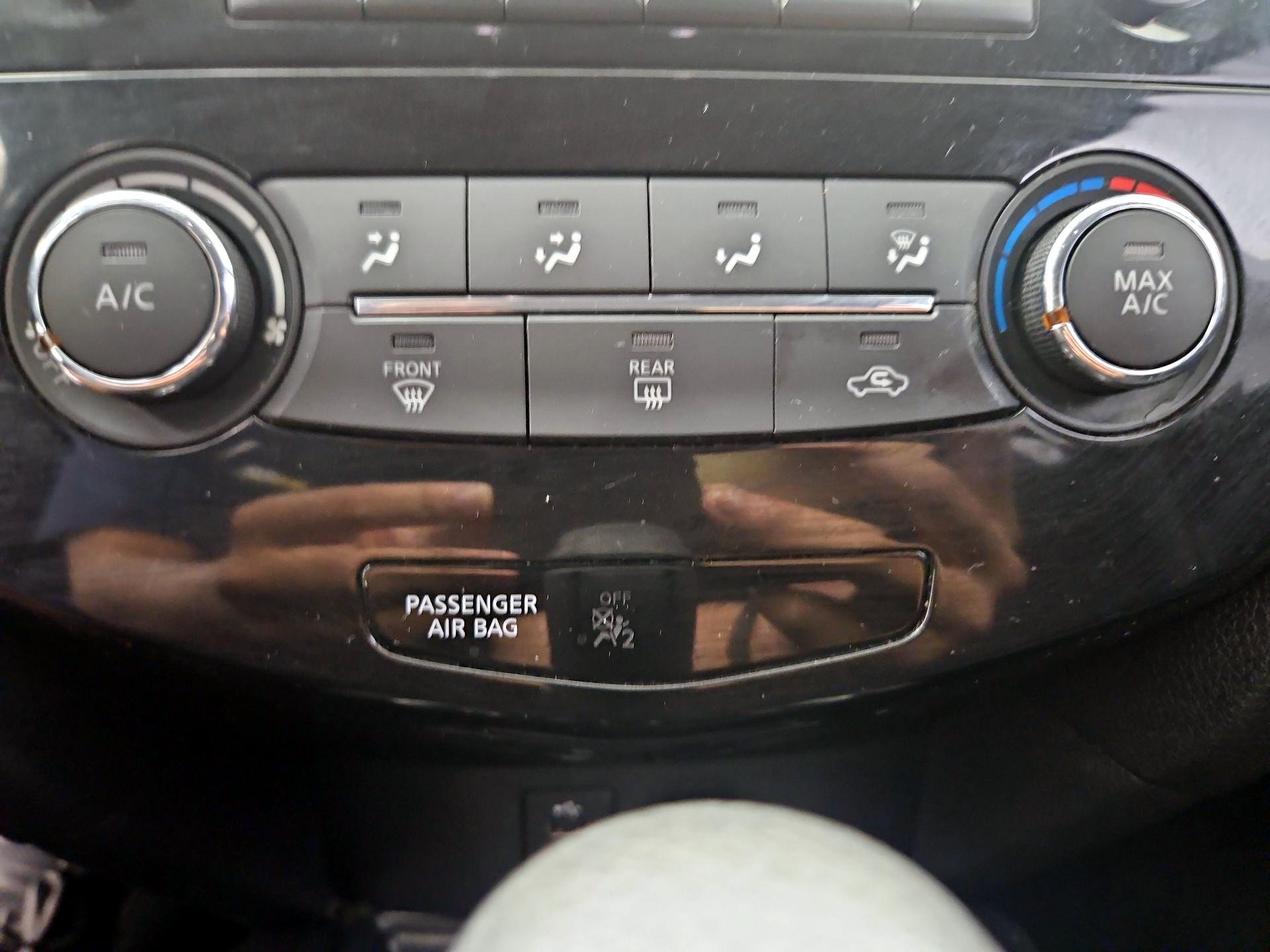 Thumbnail: 2016 Nissan Rogue - 16