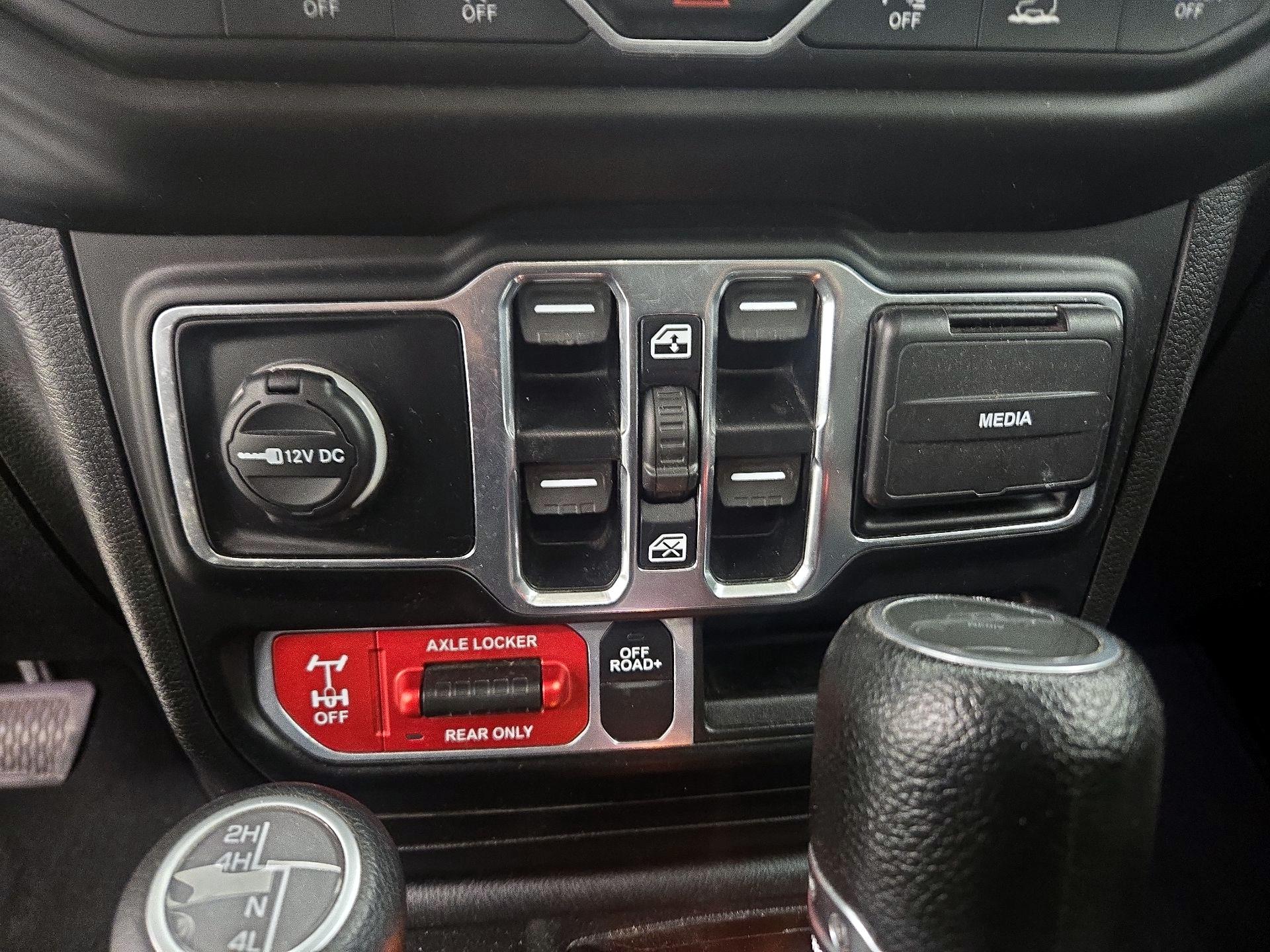 Thumbnail: 2021 Jeep Gladiator - 18