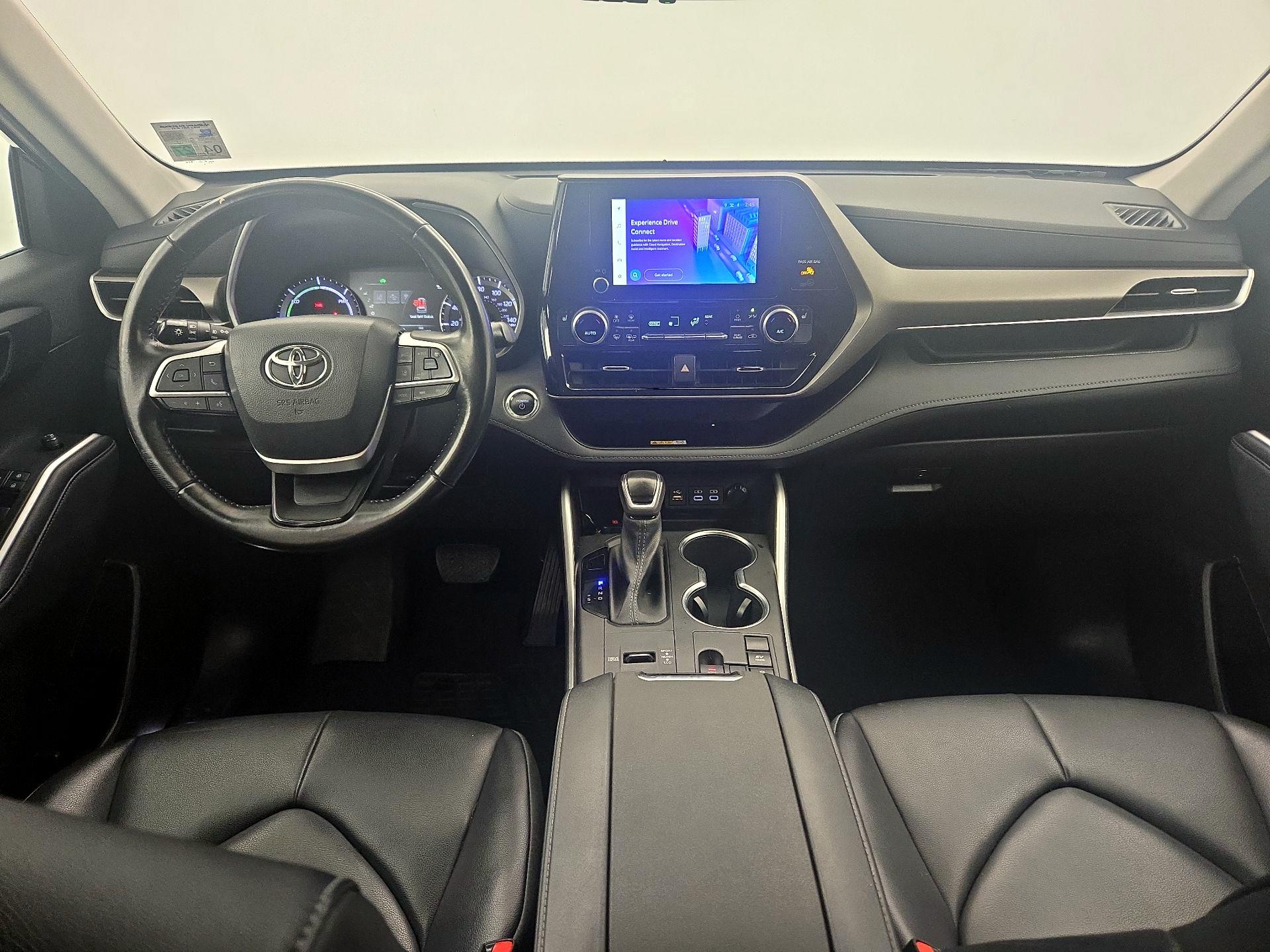 Thumbnail: 2023 Toyota Highlander - 9