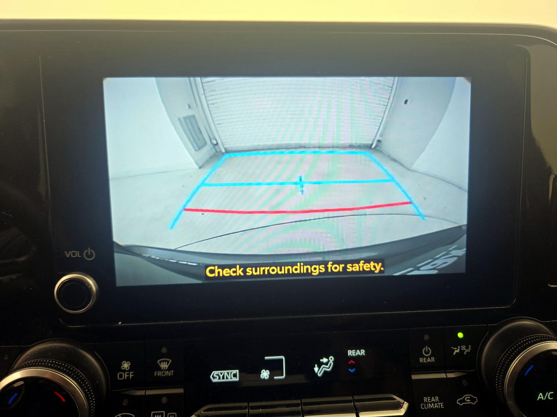 Thumbnail: 2023 Toyota Highlander - 15