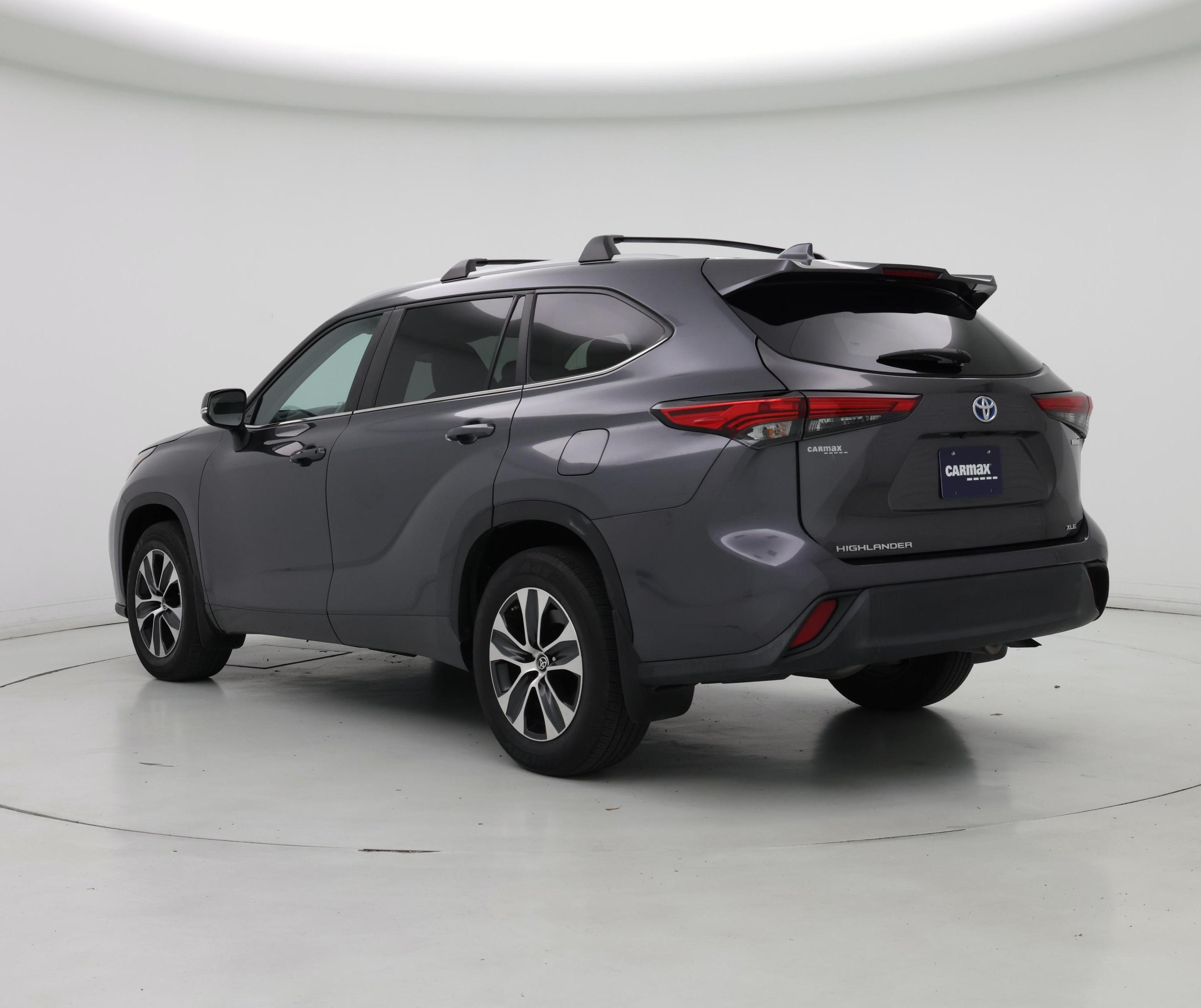 Thumbnail: 2023 Toyota Highlander - 2