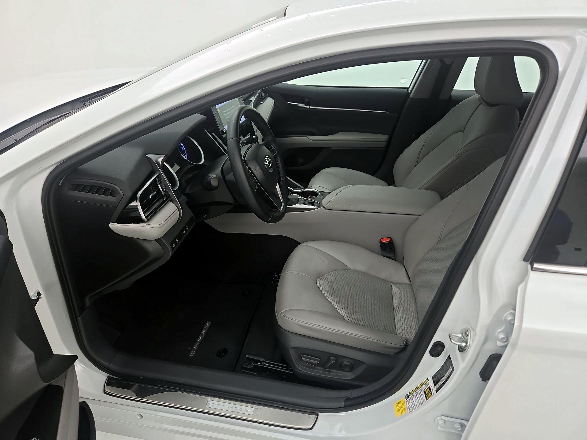 Thumbnail: 2021 Toyota Camry - 11