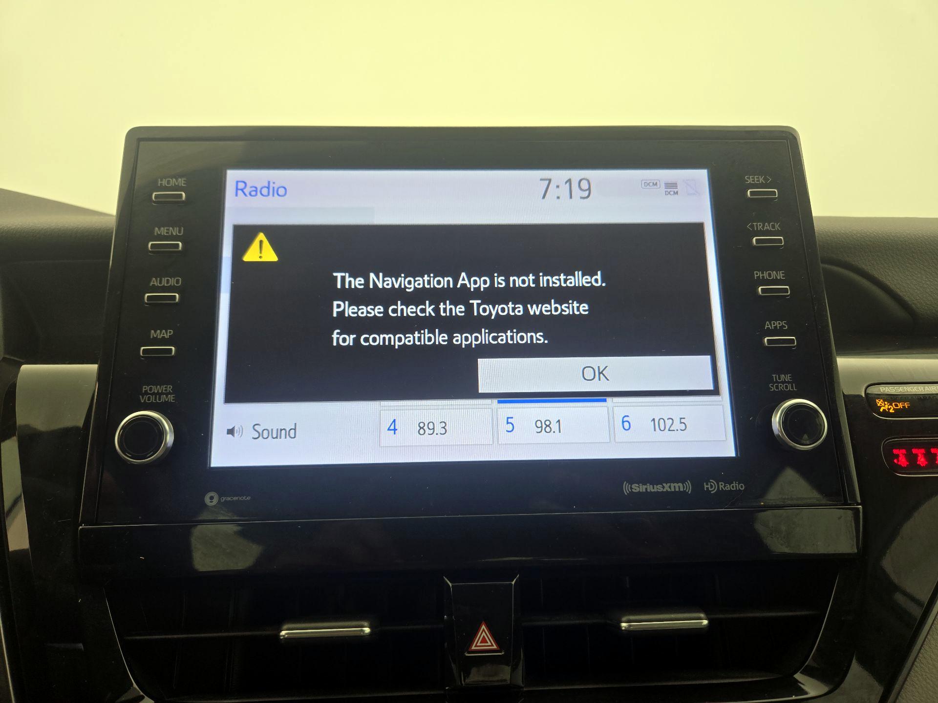 Thumbnail: 2021 Toyota Camry - 14