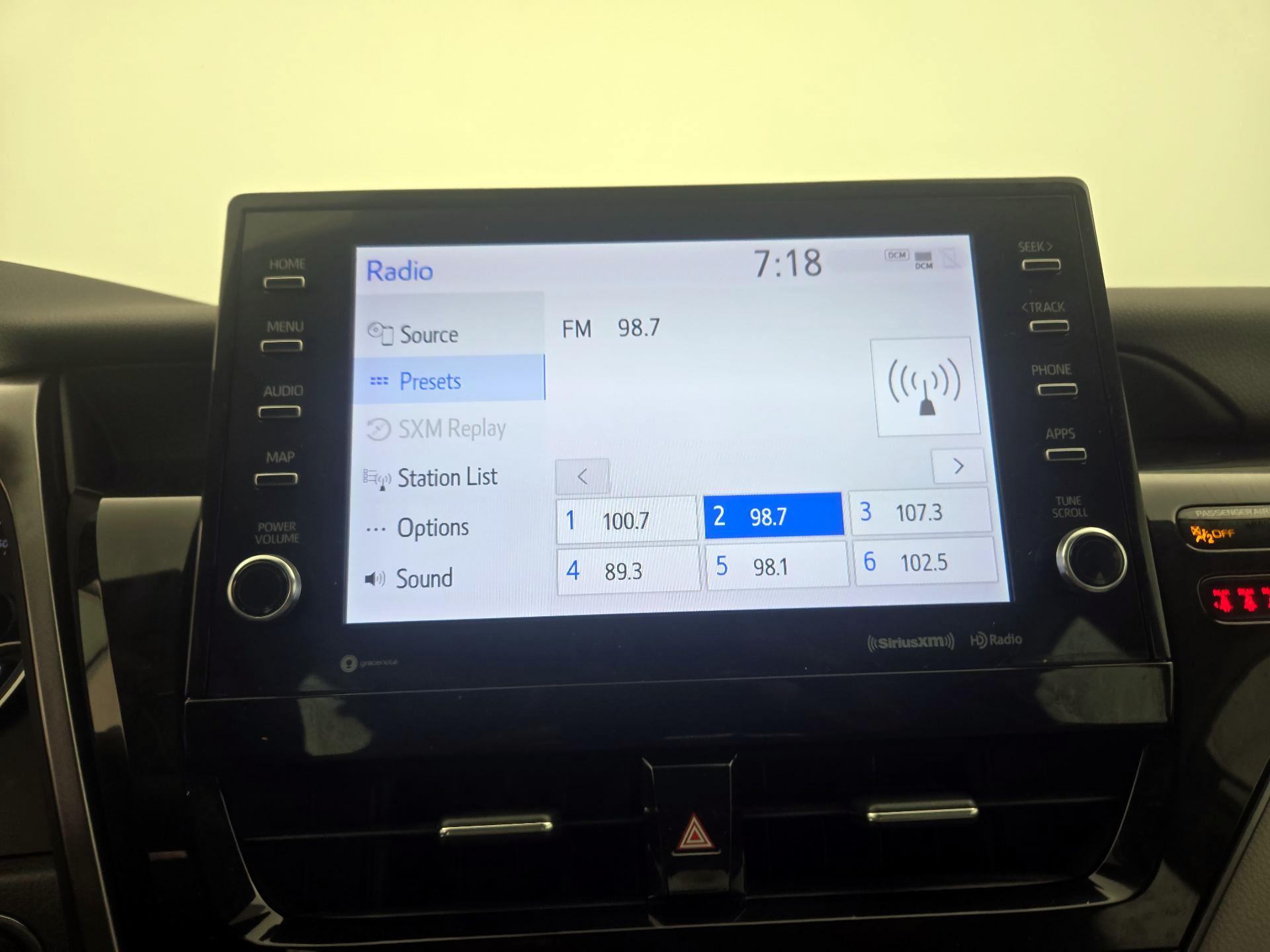 Thumbnail: 2021 Toyota Camry - 16