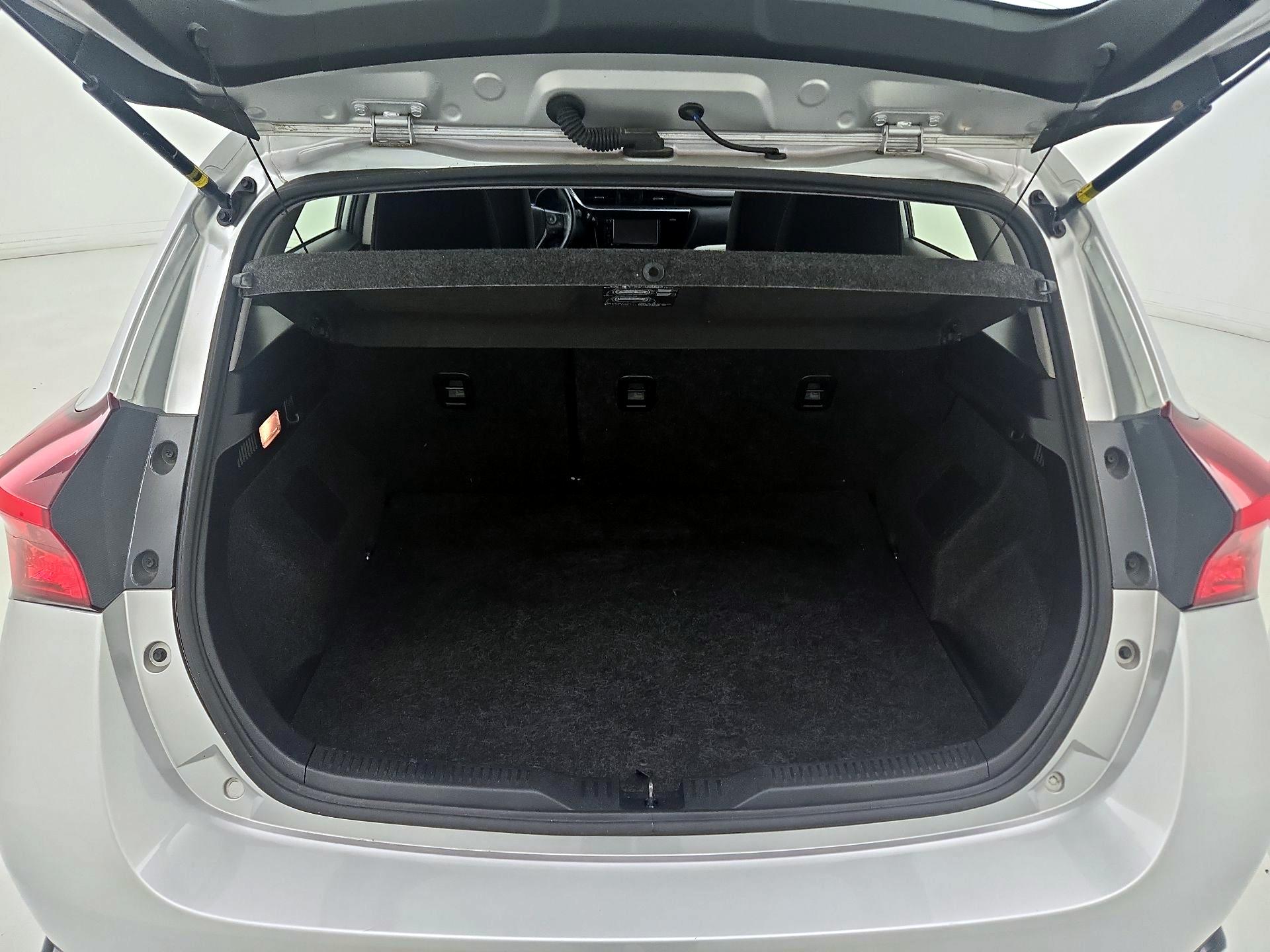 Thumbnail: 2018 Toyota Corolla iM - 20