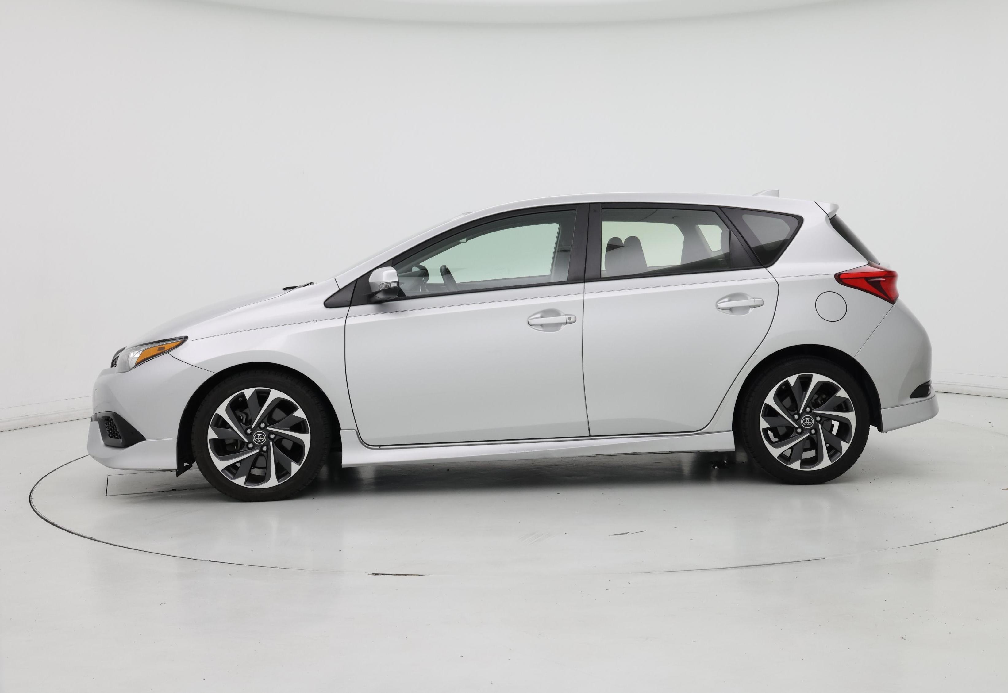 Thumbnail: 2018 Toyota Corolla iM - 3